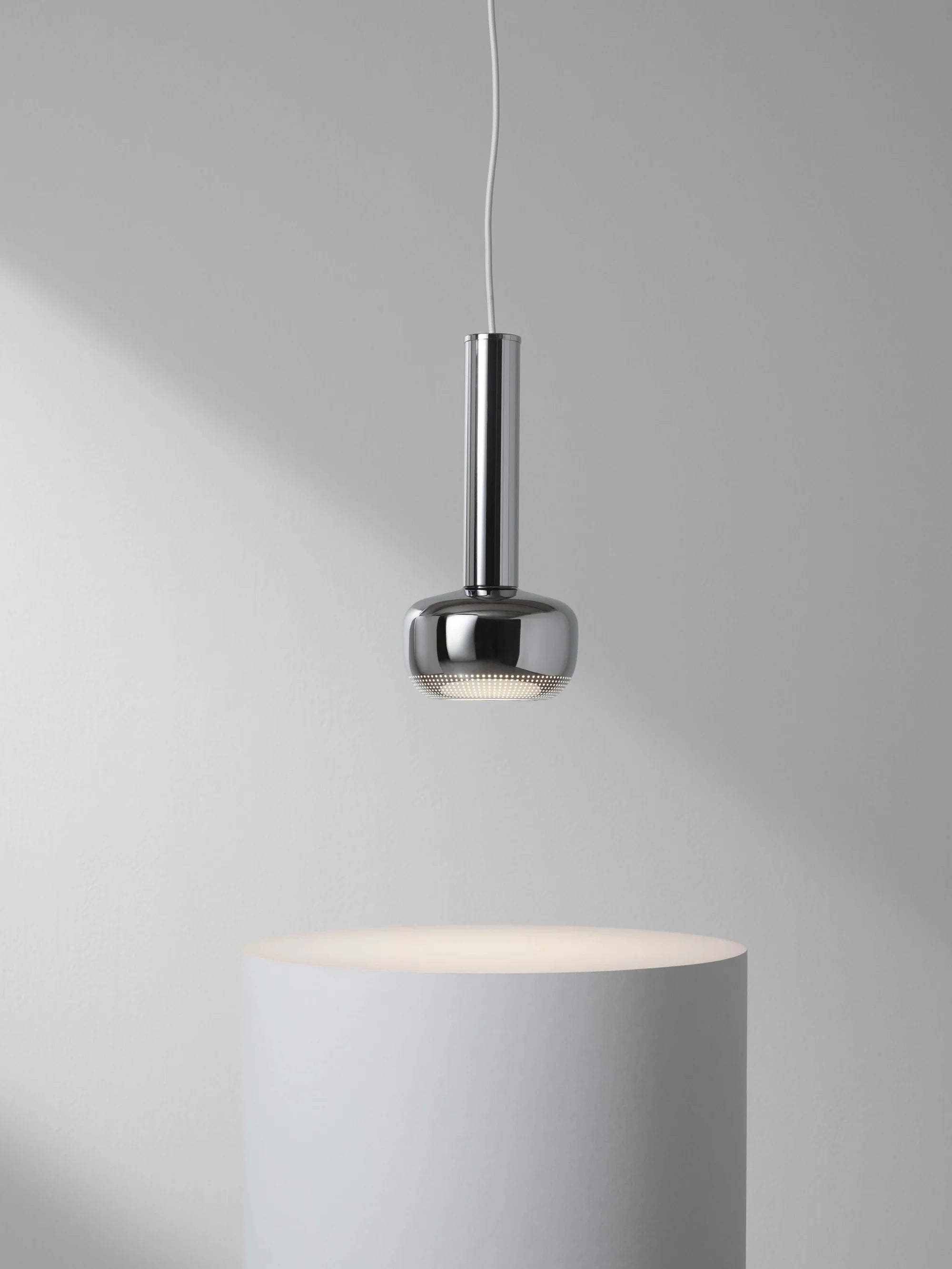 Lampa wisząca VL 56 chromowany