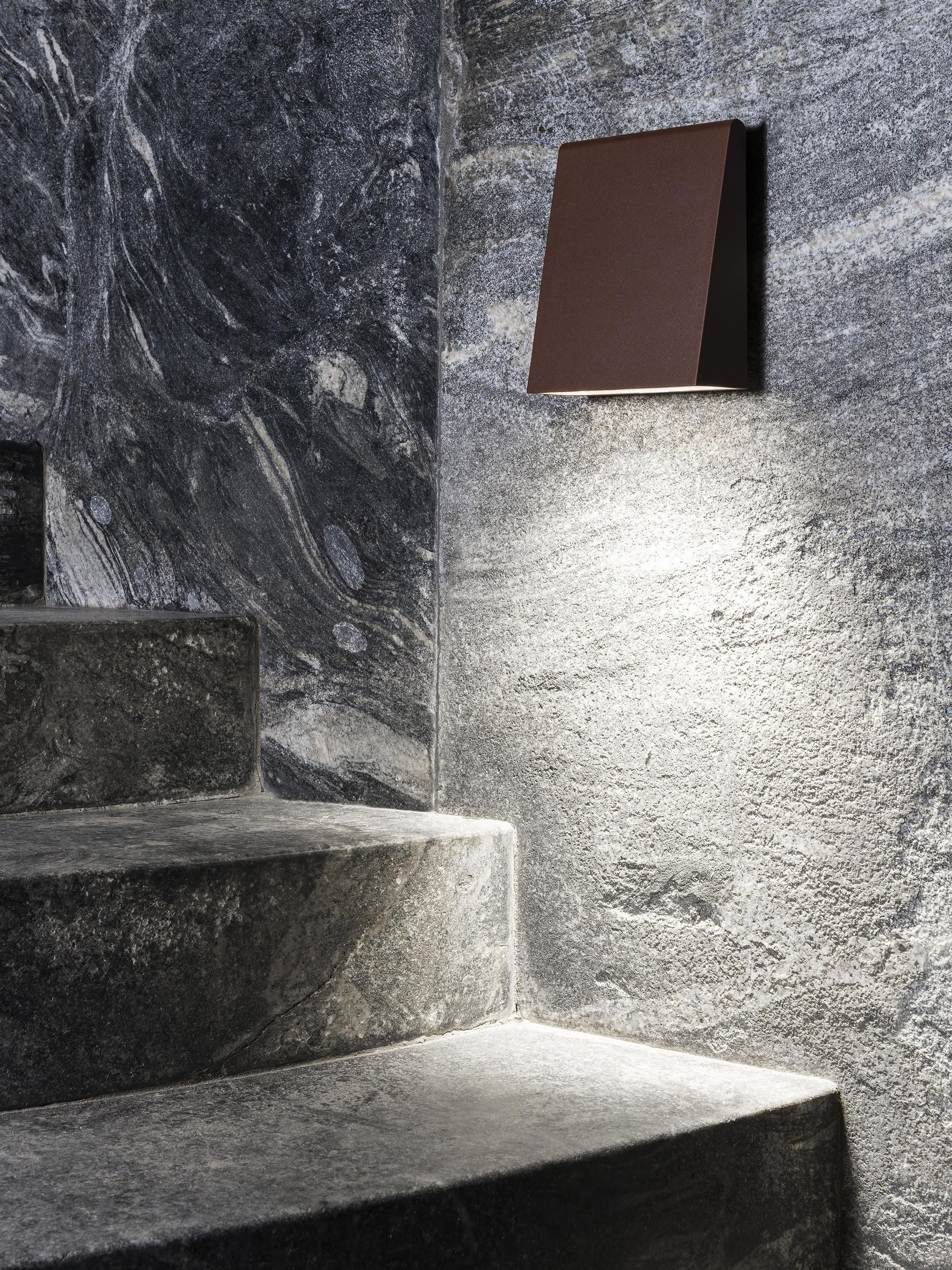 Außenwandleuchte CUNEO dunkelbraun