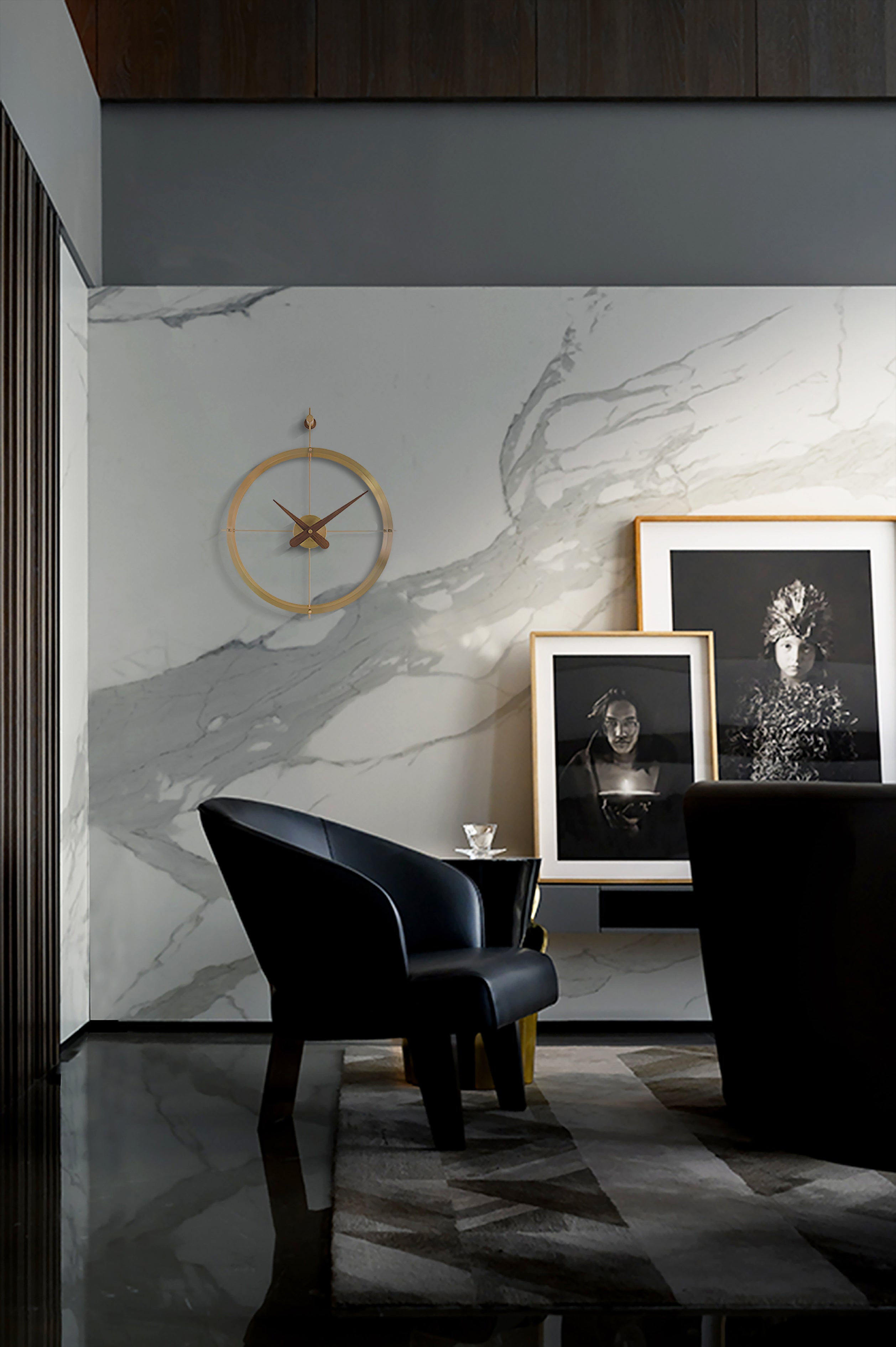 Zegar ścienny DOS PUNTOS PREMIUM drewno orzechowe z mosiężnym wykończeniem