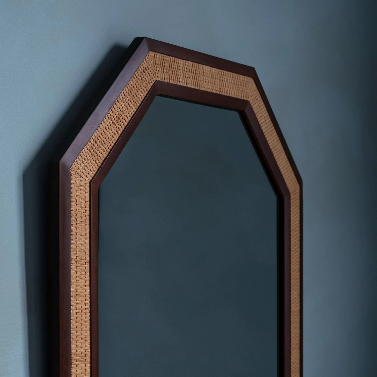 Lustro RATTAN mahoń i rattan