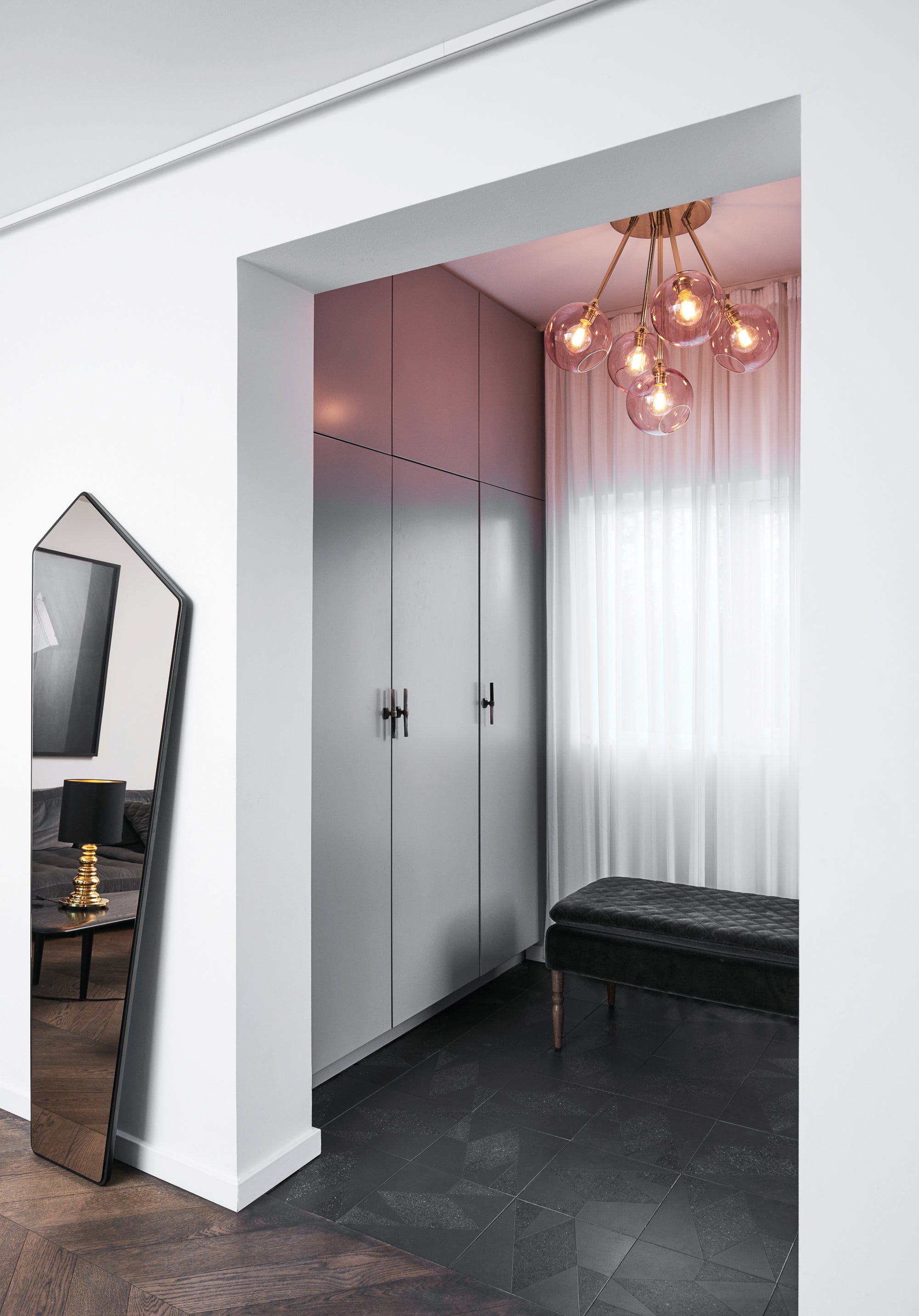 Lampa wisząca BALLROOM MOLECULE biały ze złotym wykończeniem