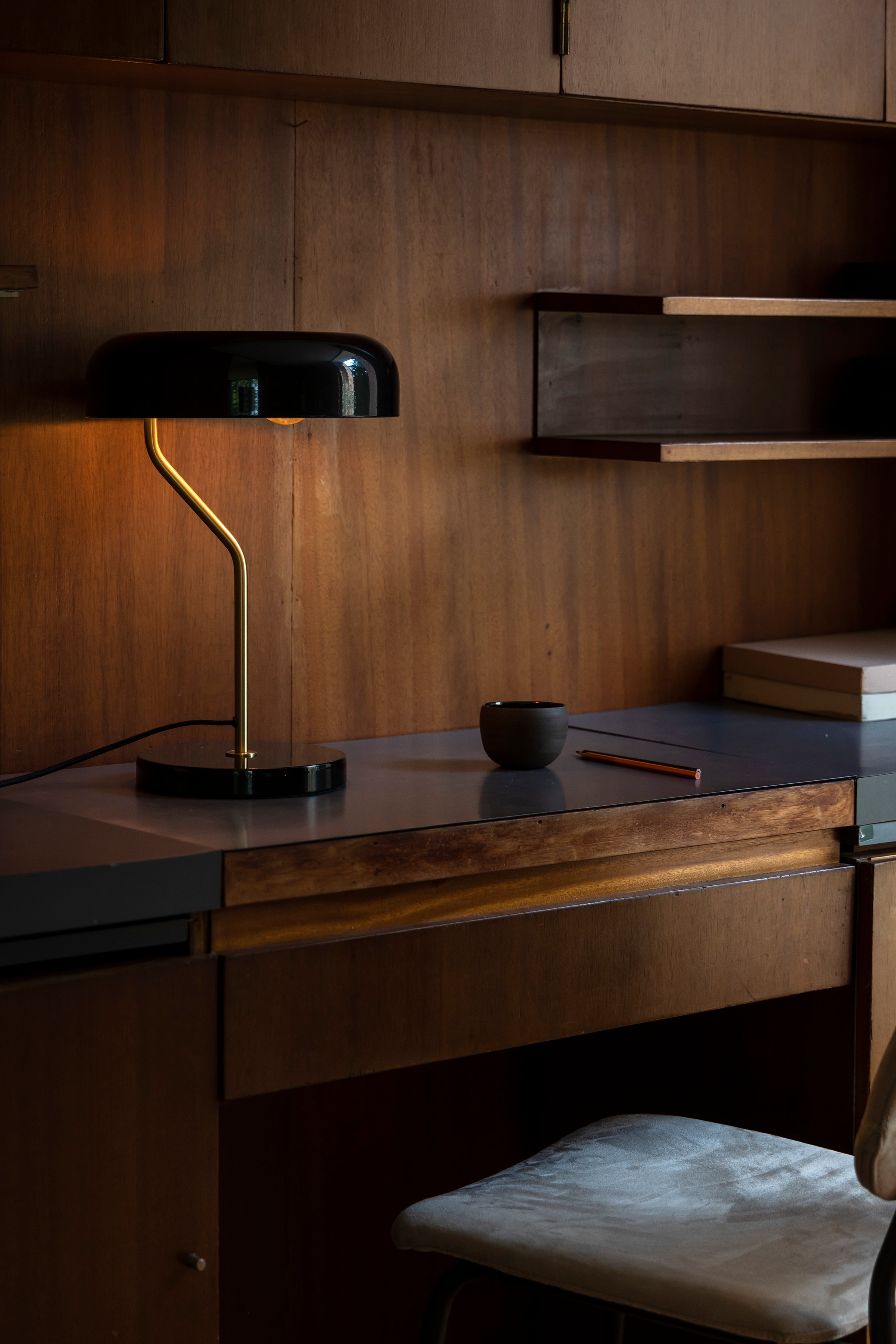 Lampa stołowa ECLIPSE czarny – Dutchbone