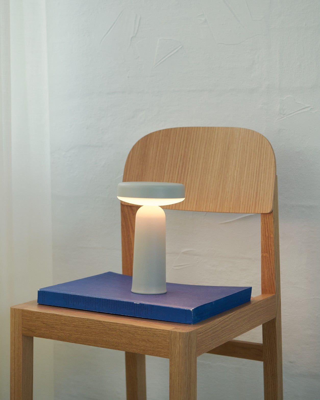 Tragbare Außenlampe EASE grau