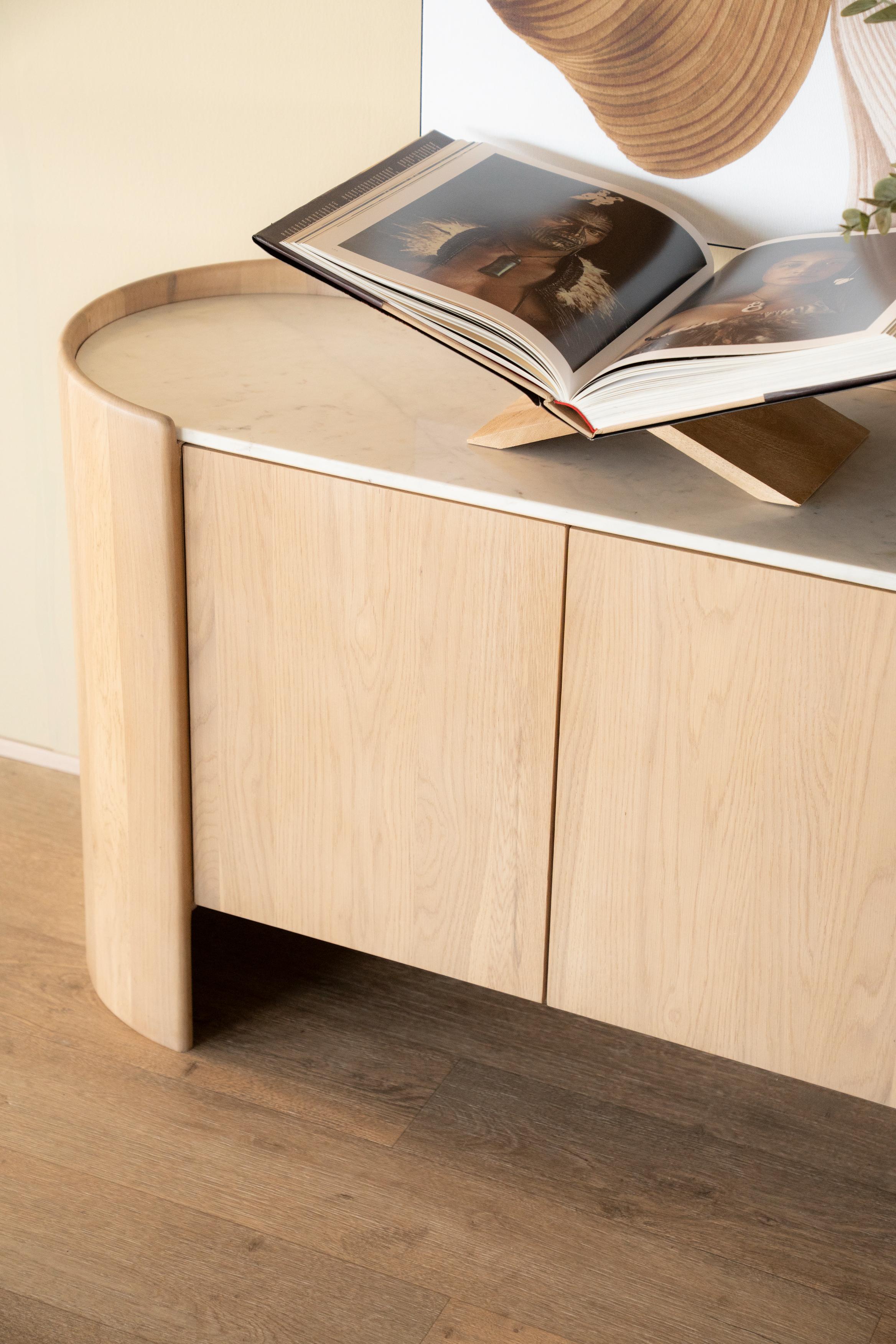 Komoda DON drewno dębowe z marmurowym blatem