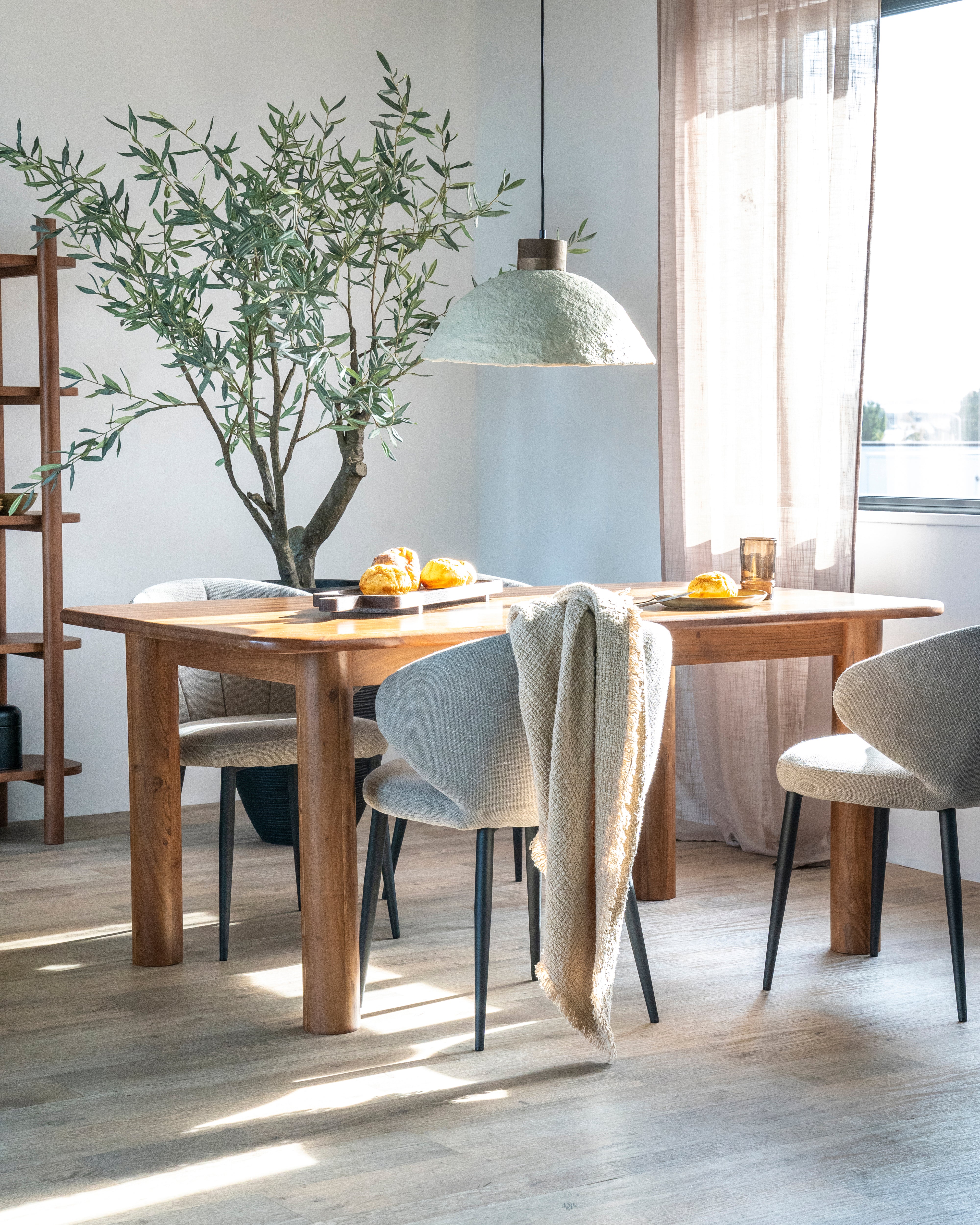 Stół JULIAN drewno akacjowe