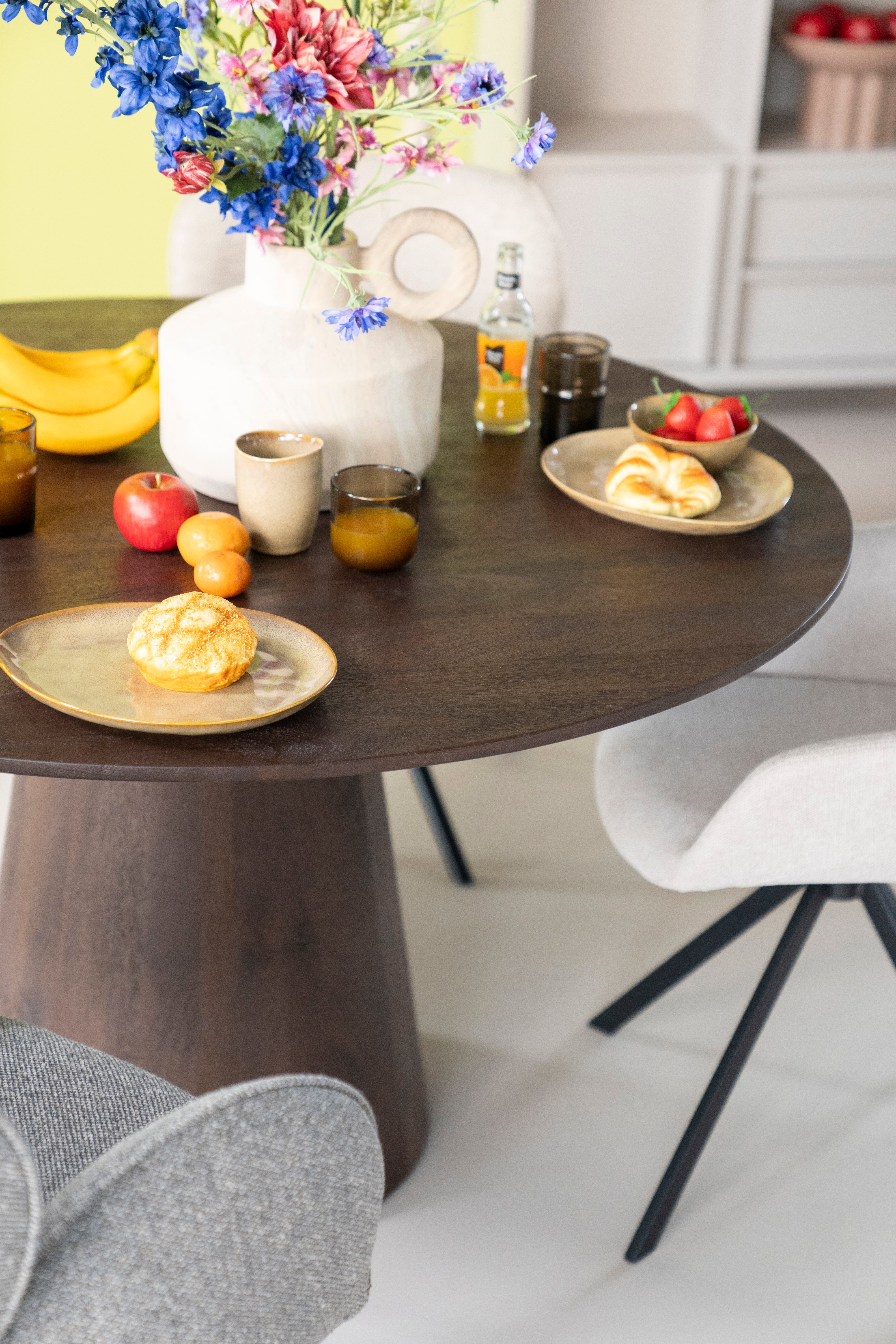 ARON round table mango wood