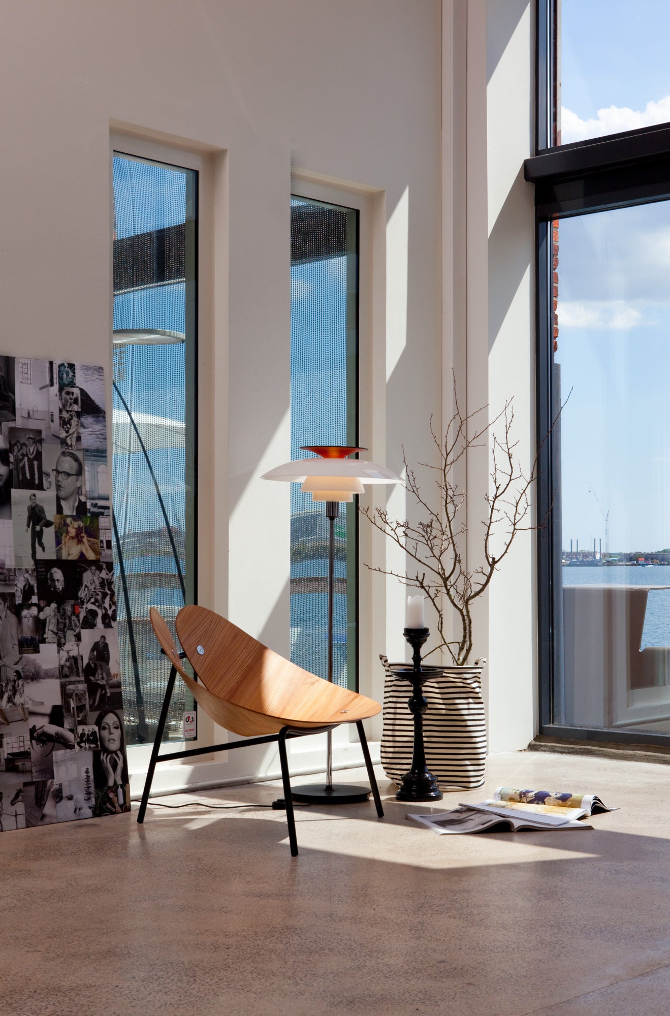 Lampa podłogowa PH 80 biały z chromowaną podstawą