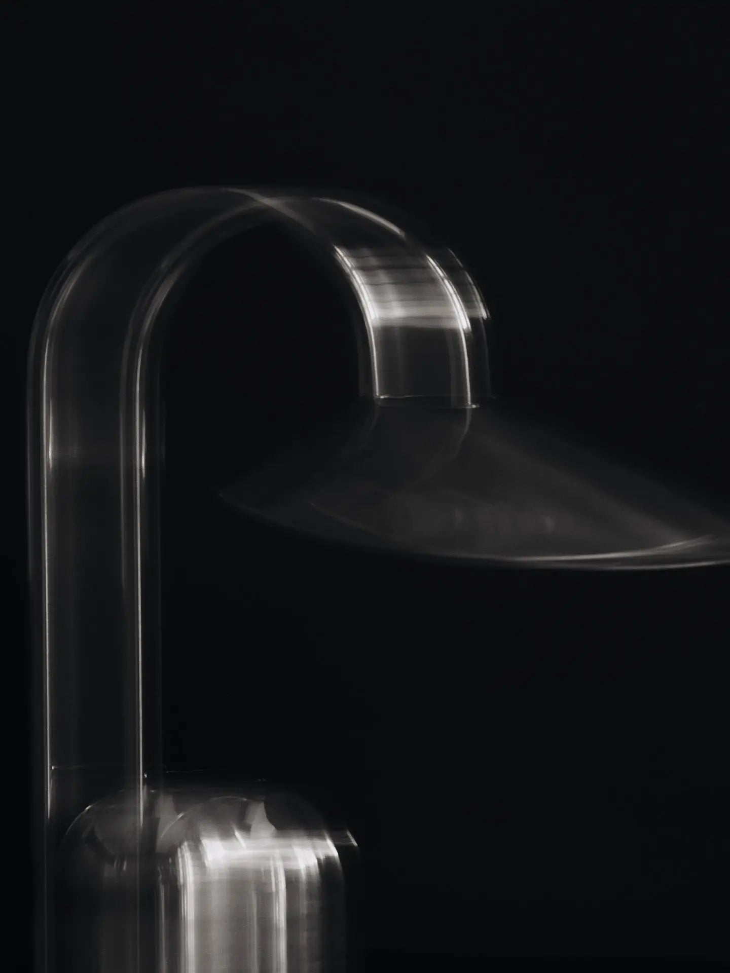 Lampa przenośna ARUM stalowy