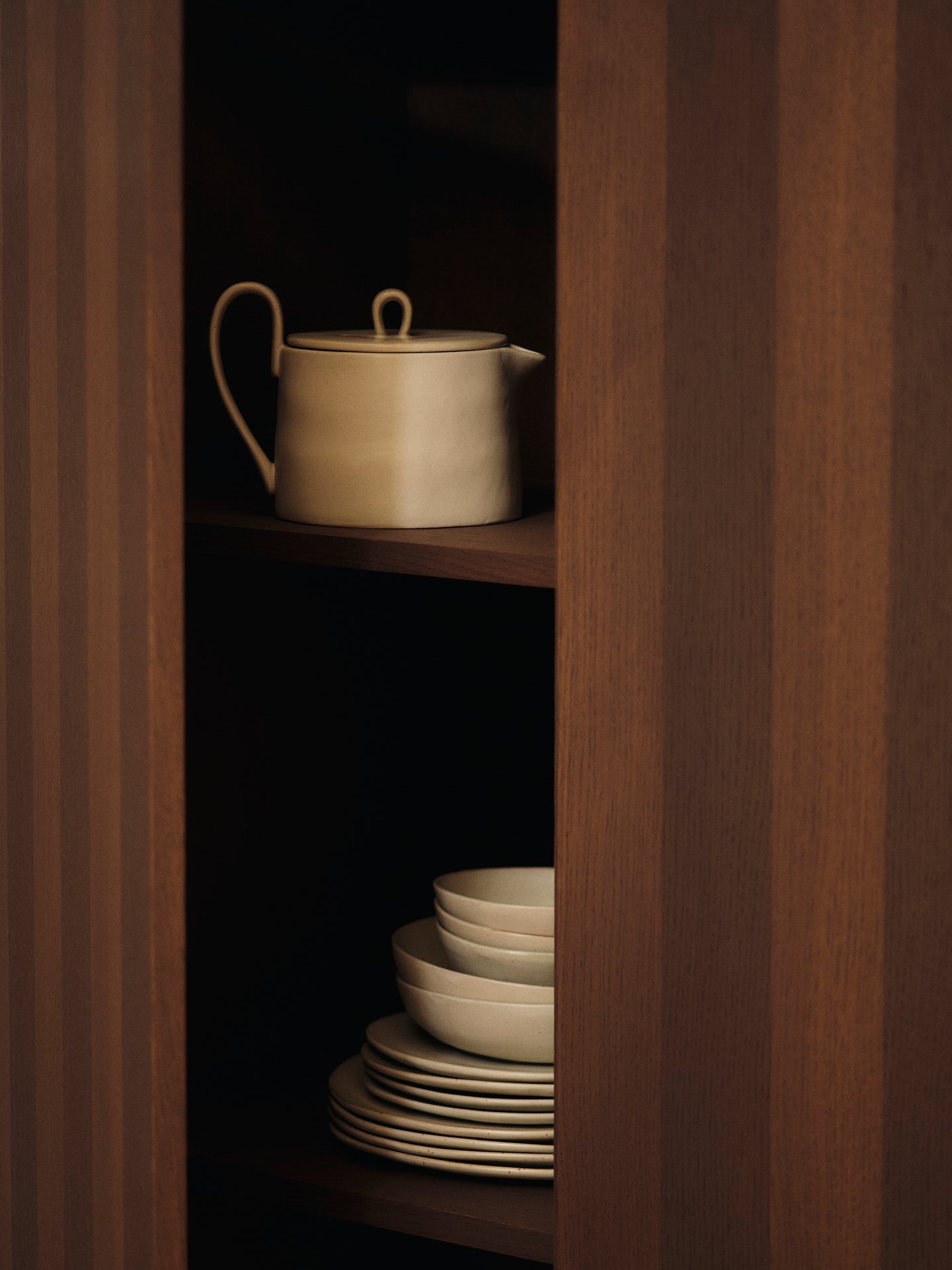 Miska FLOW gebrochenes Weiß