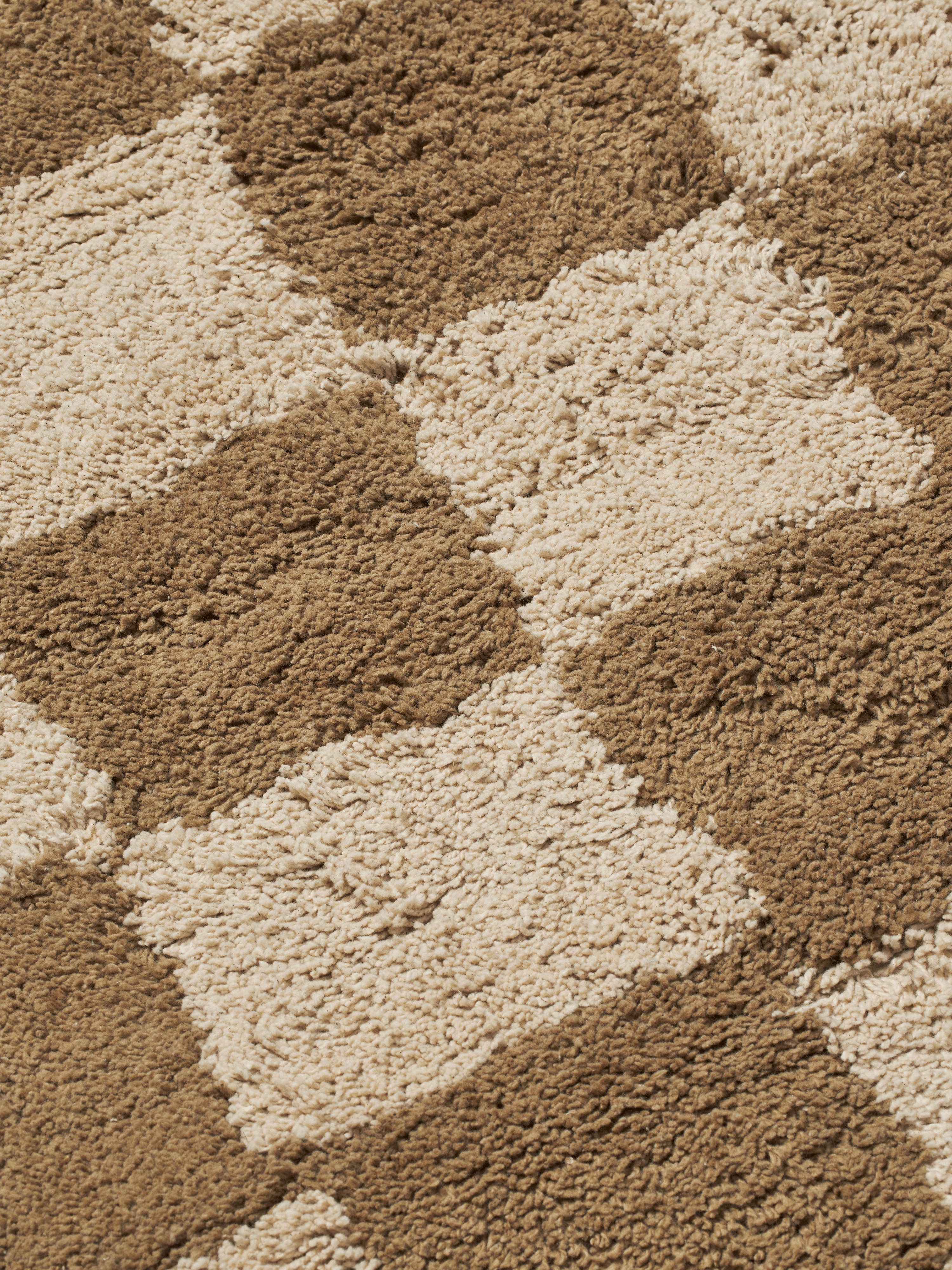MARA brown carpet with sand