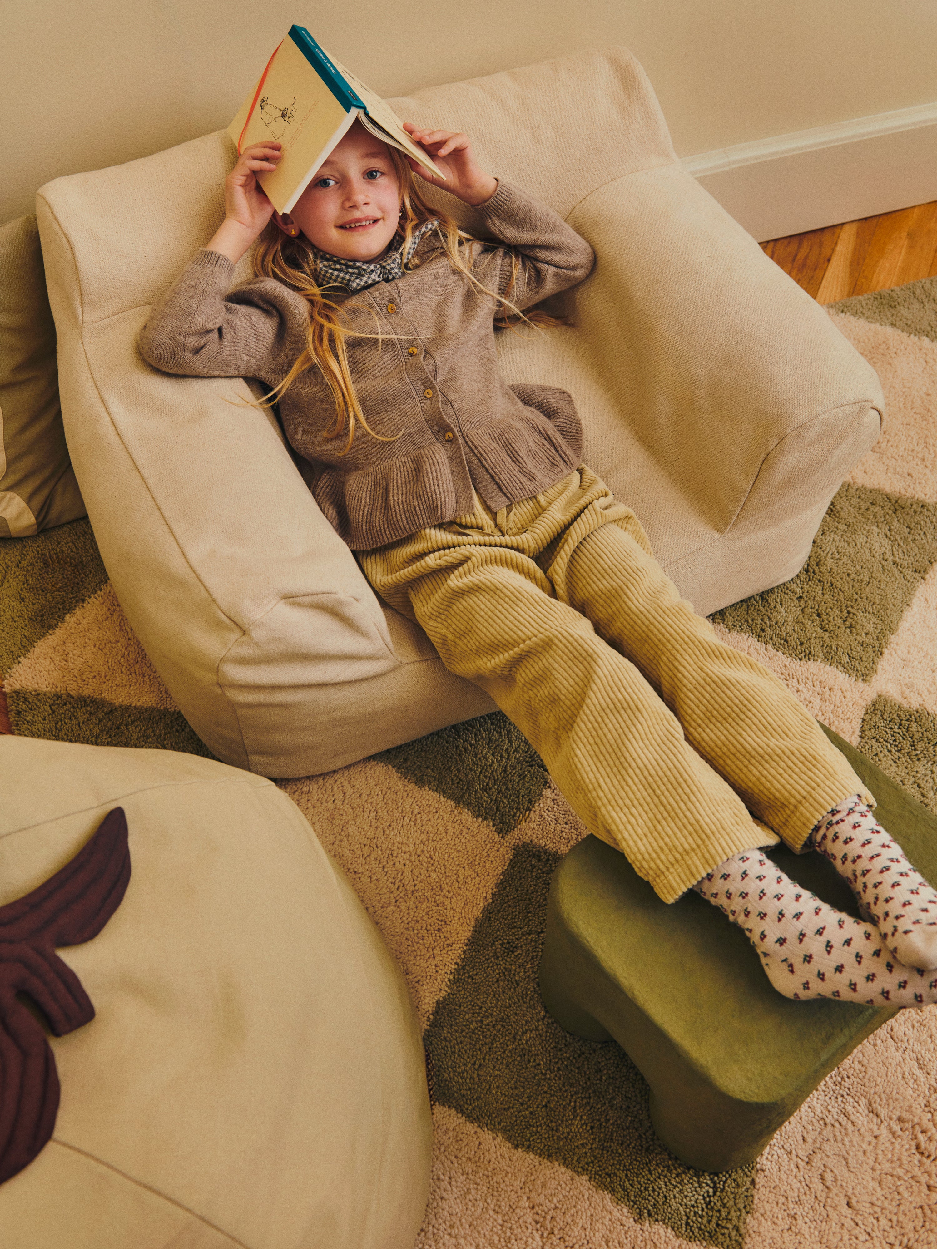 TILT rug green with sand