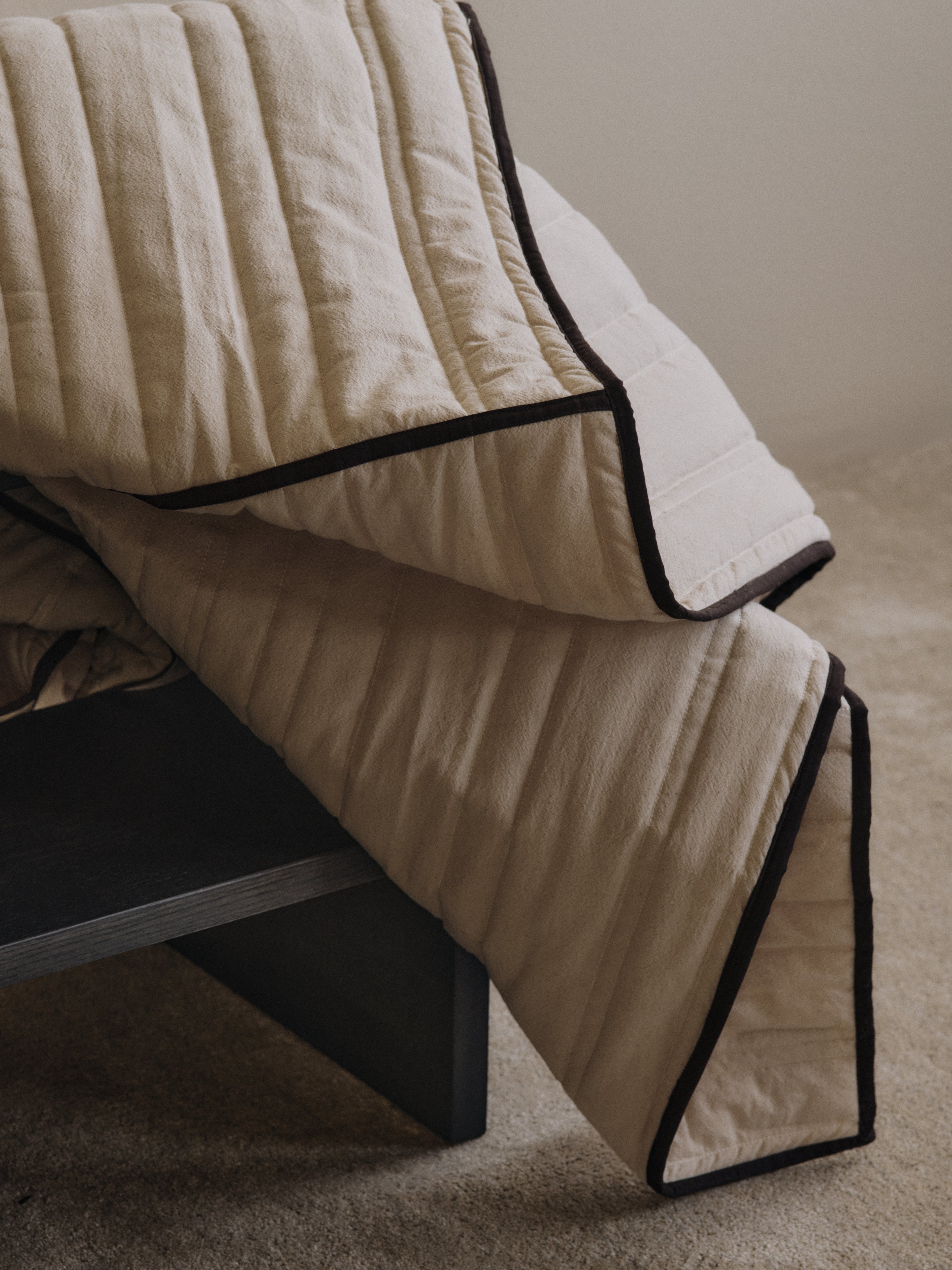 VARI cream bedspread with brown