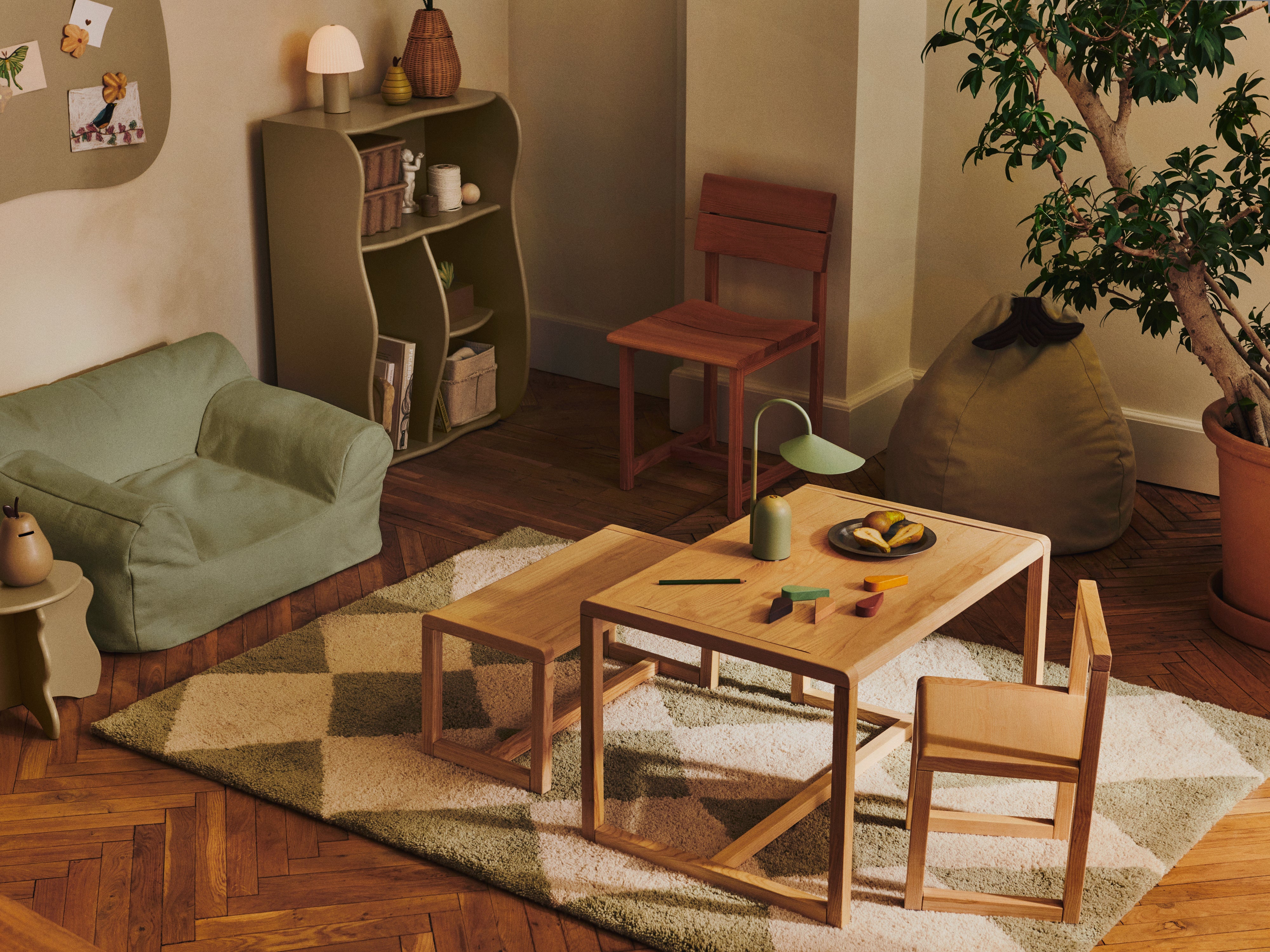 TILT rug green with sand