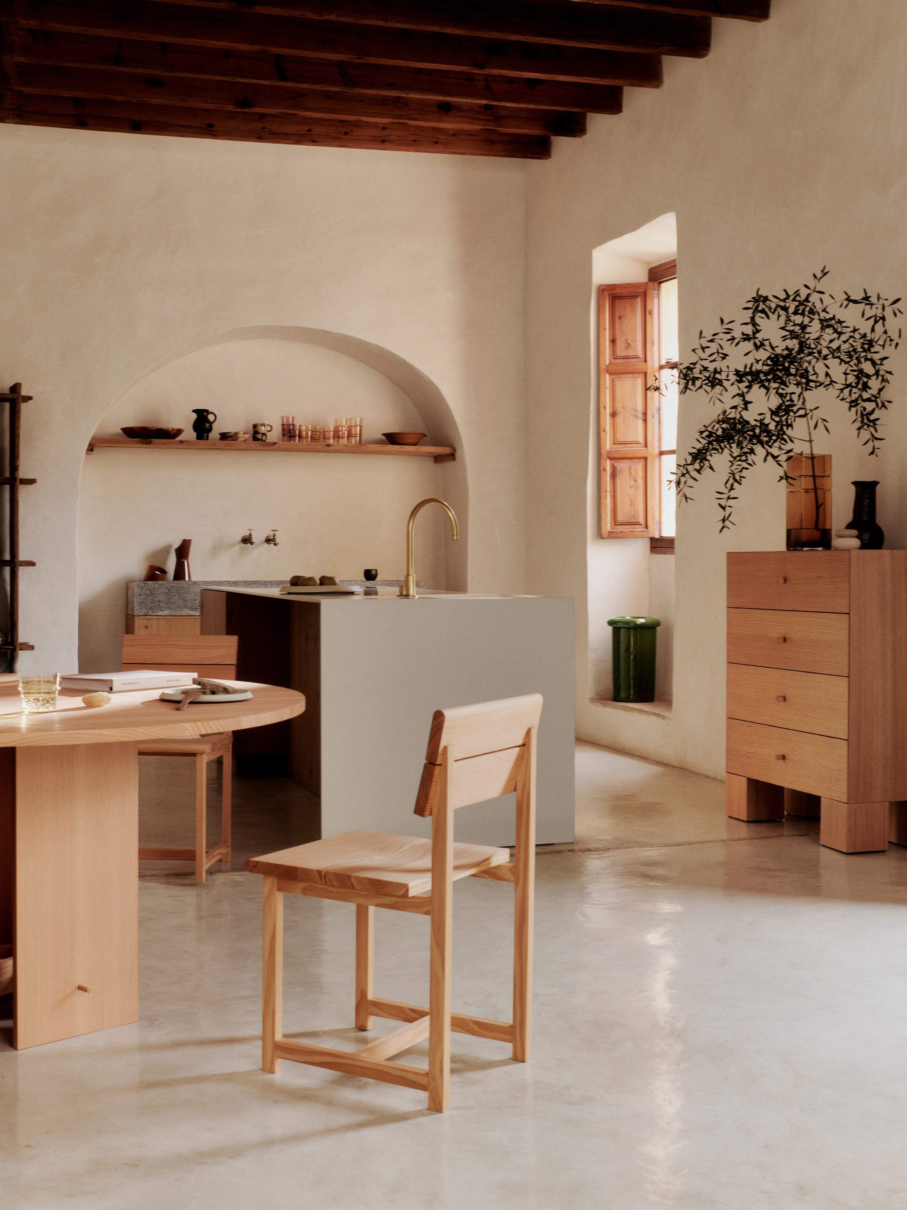 KUBEN Oak Veneer Cabinet