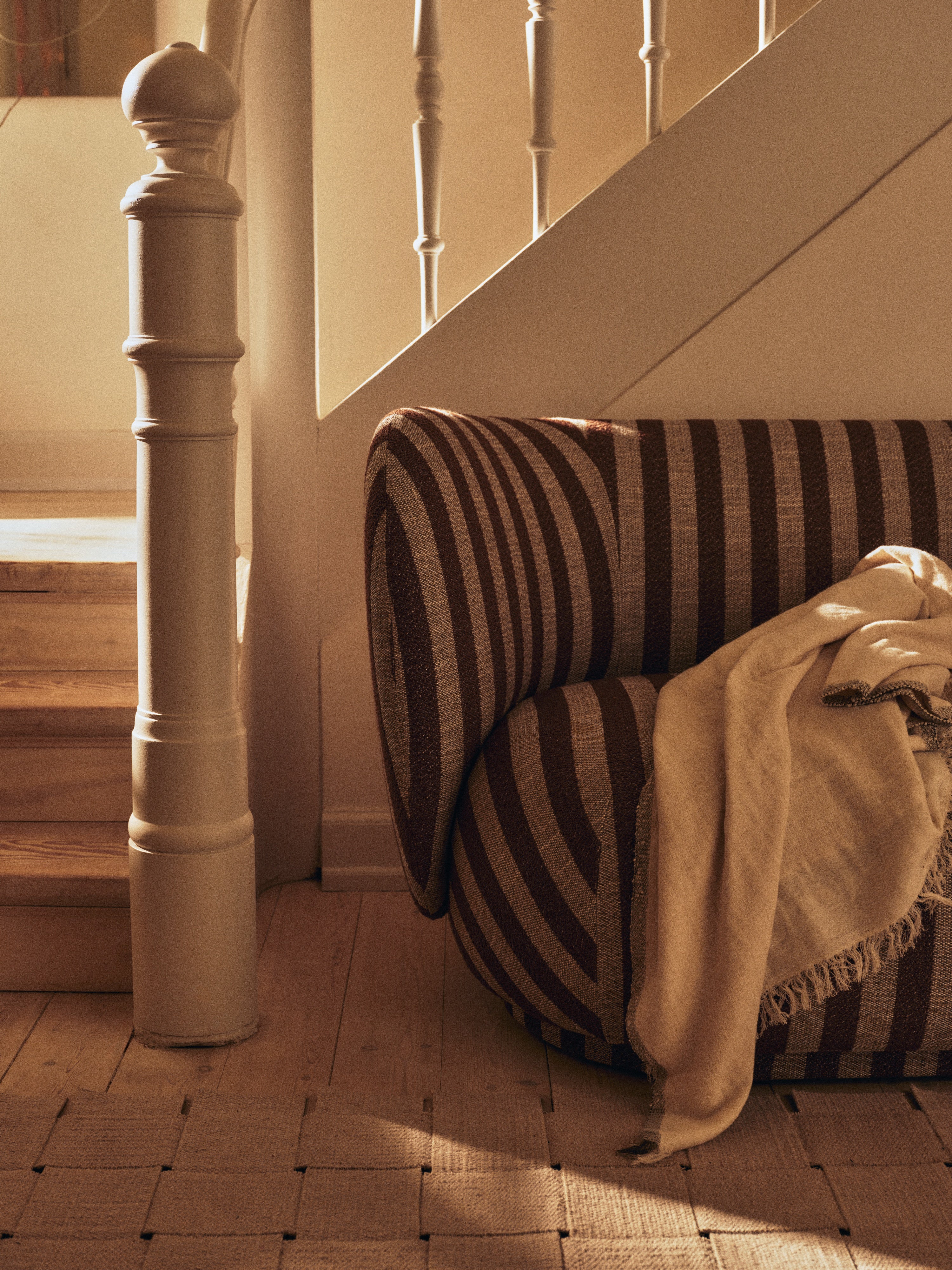 Sofa 2-osobowa RICO Louisiana czekoladowy z piaskowym