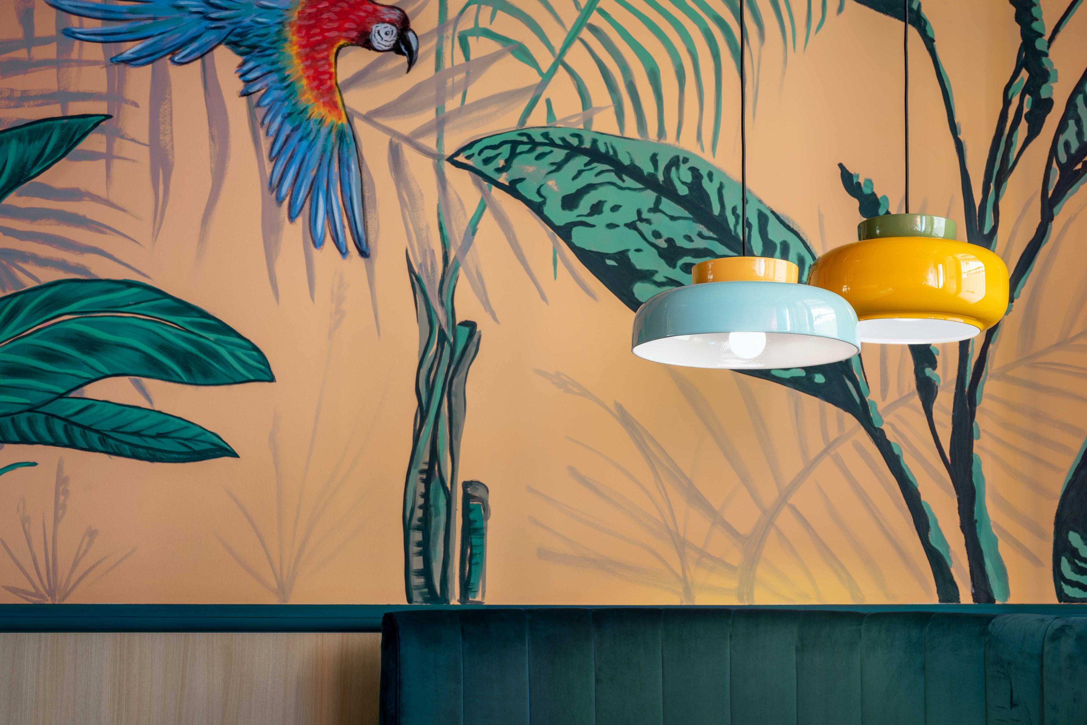 Ceramic pendant lamp MARACANÀ in blue with yellow