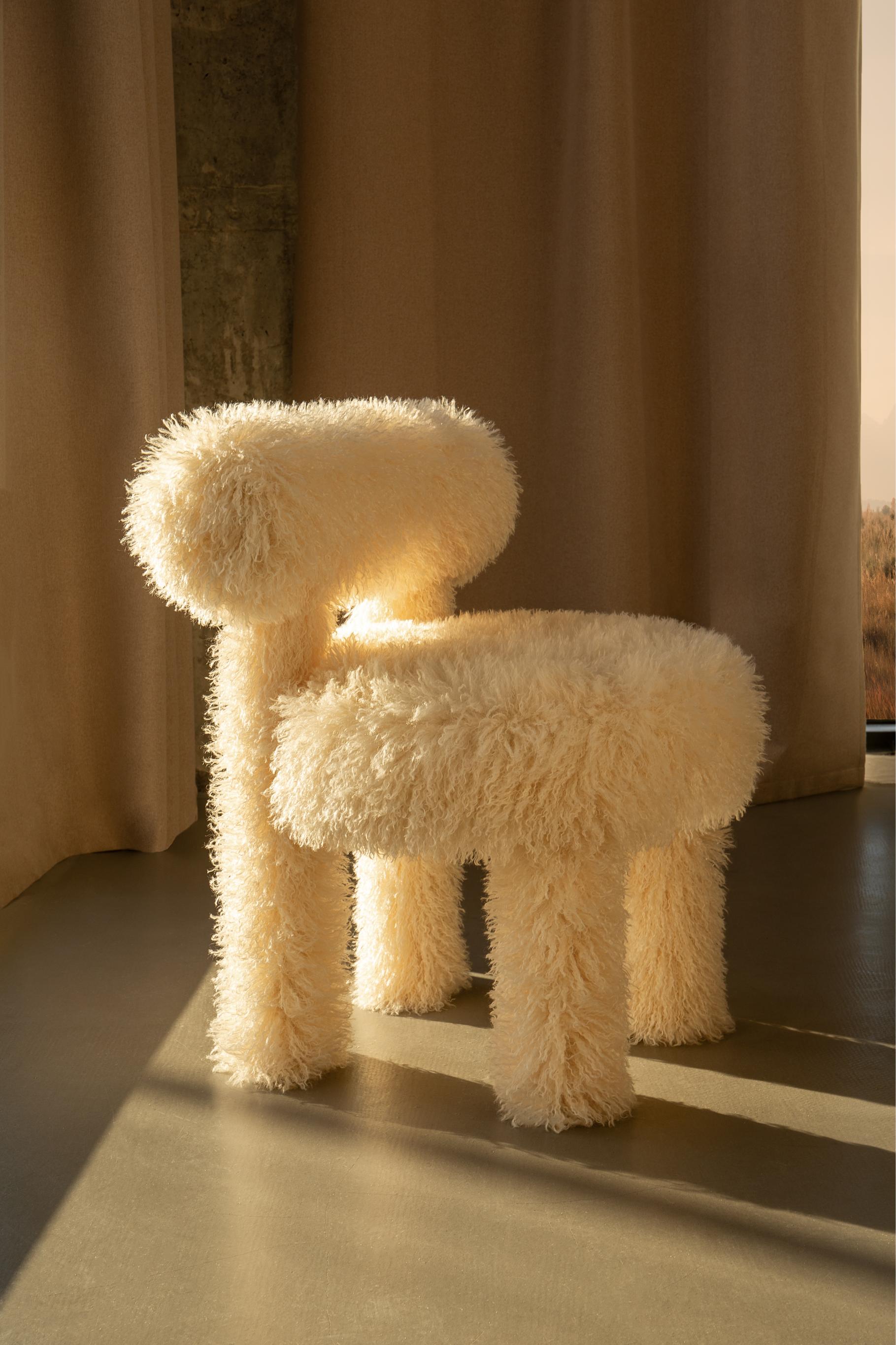 Stuhl GROPIUS CS1 - FLUFFY EDITION Kunstfell