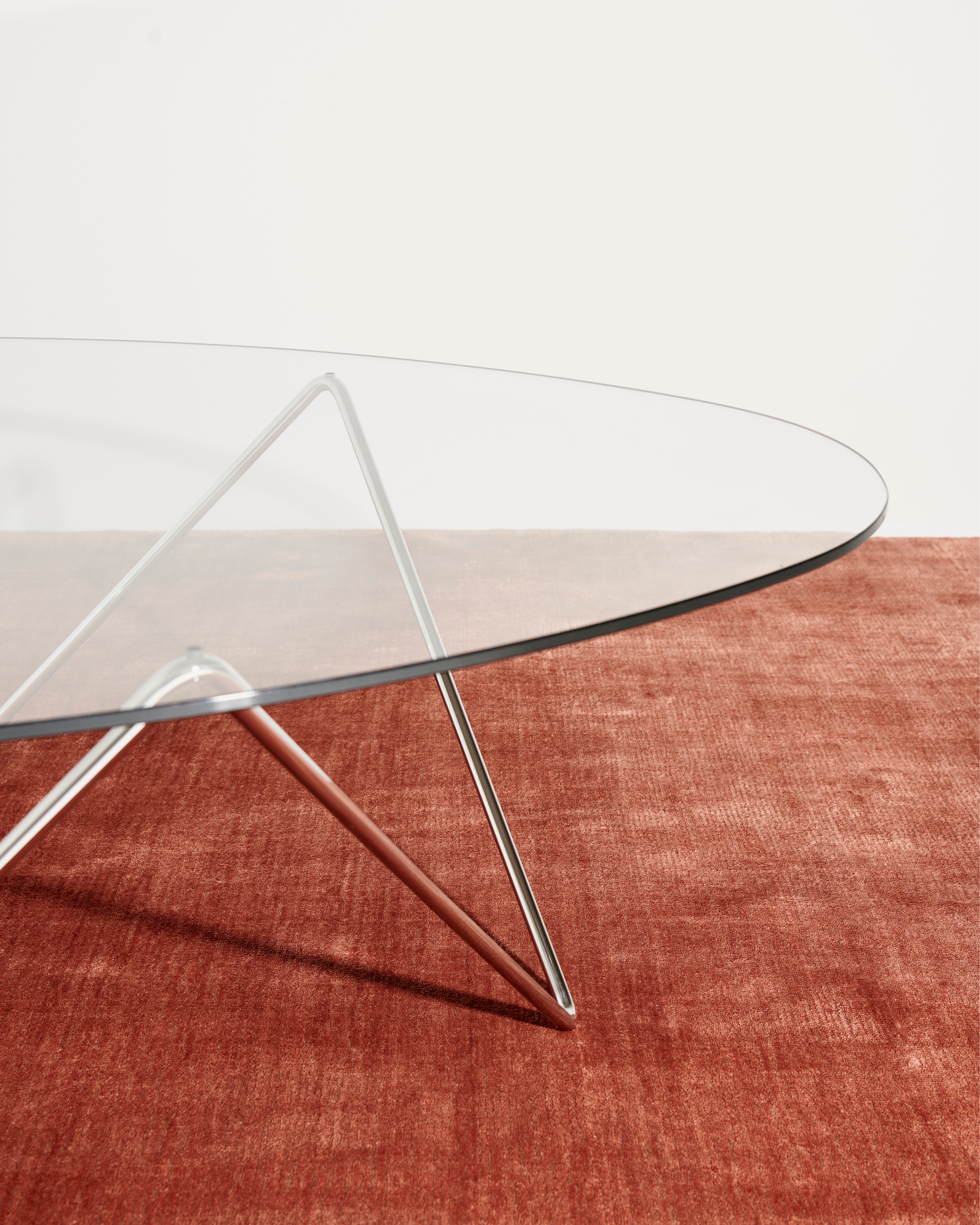 PEDRERA Coffee Table with Transparent Glass and Chrome Base