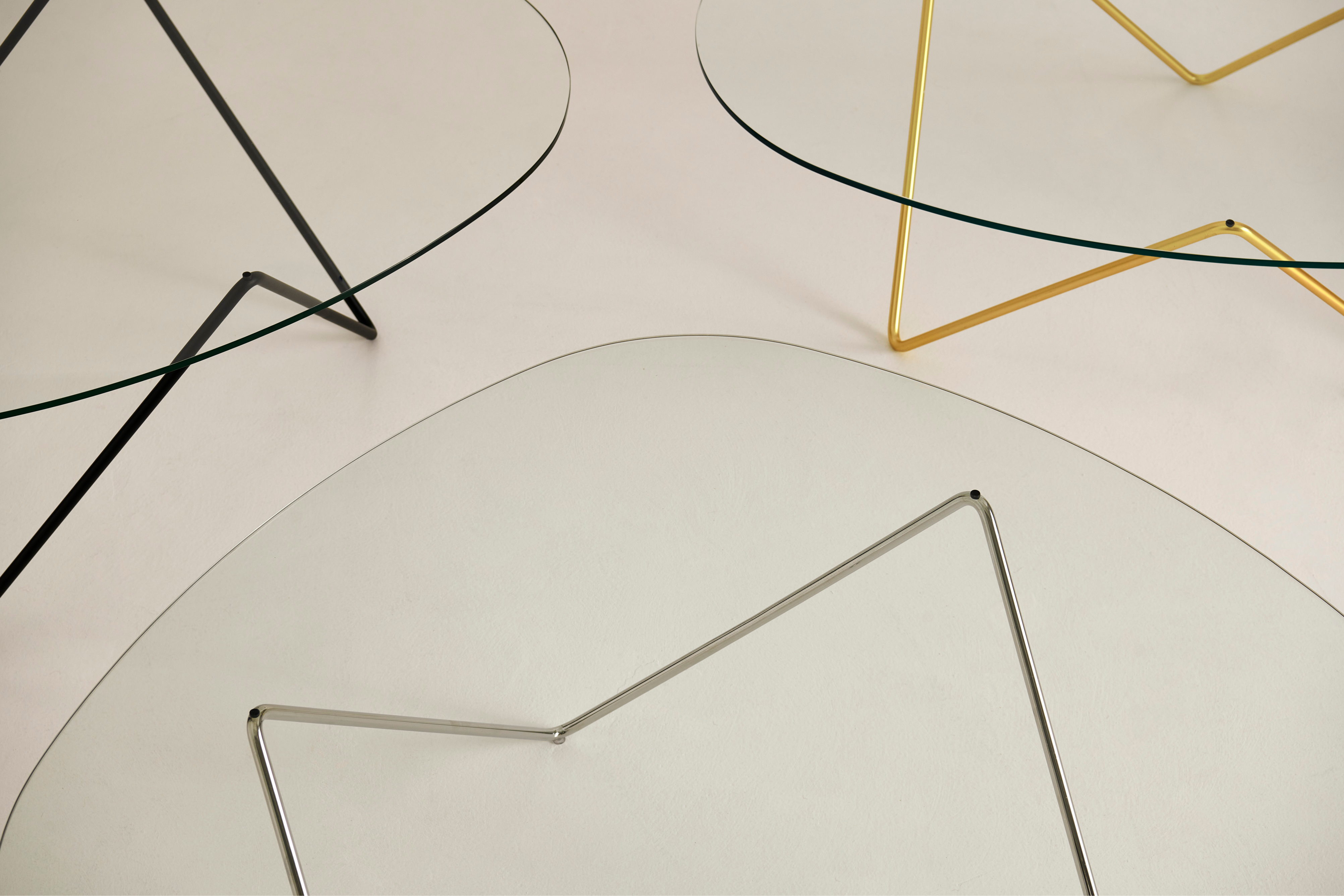 PEDRERA Coffee Table with Transparent Glass and Chrome Base