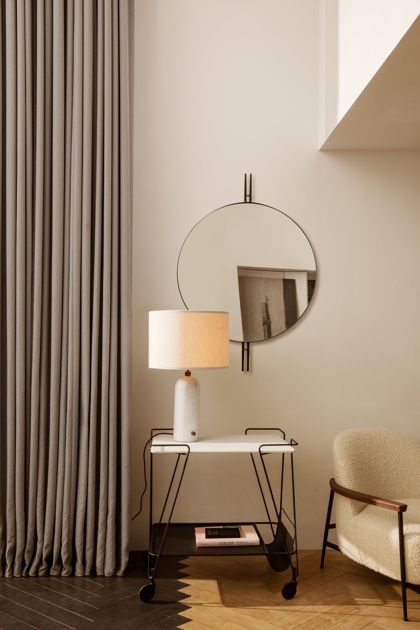 Lampa stołowa GRAVITY biały z marmurem