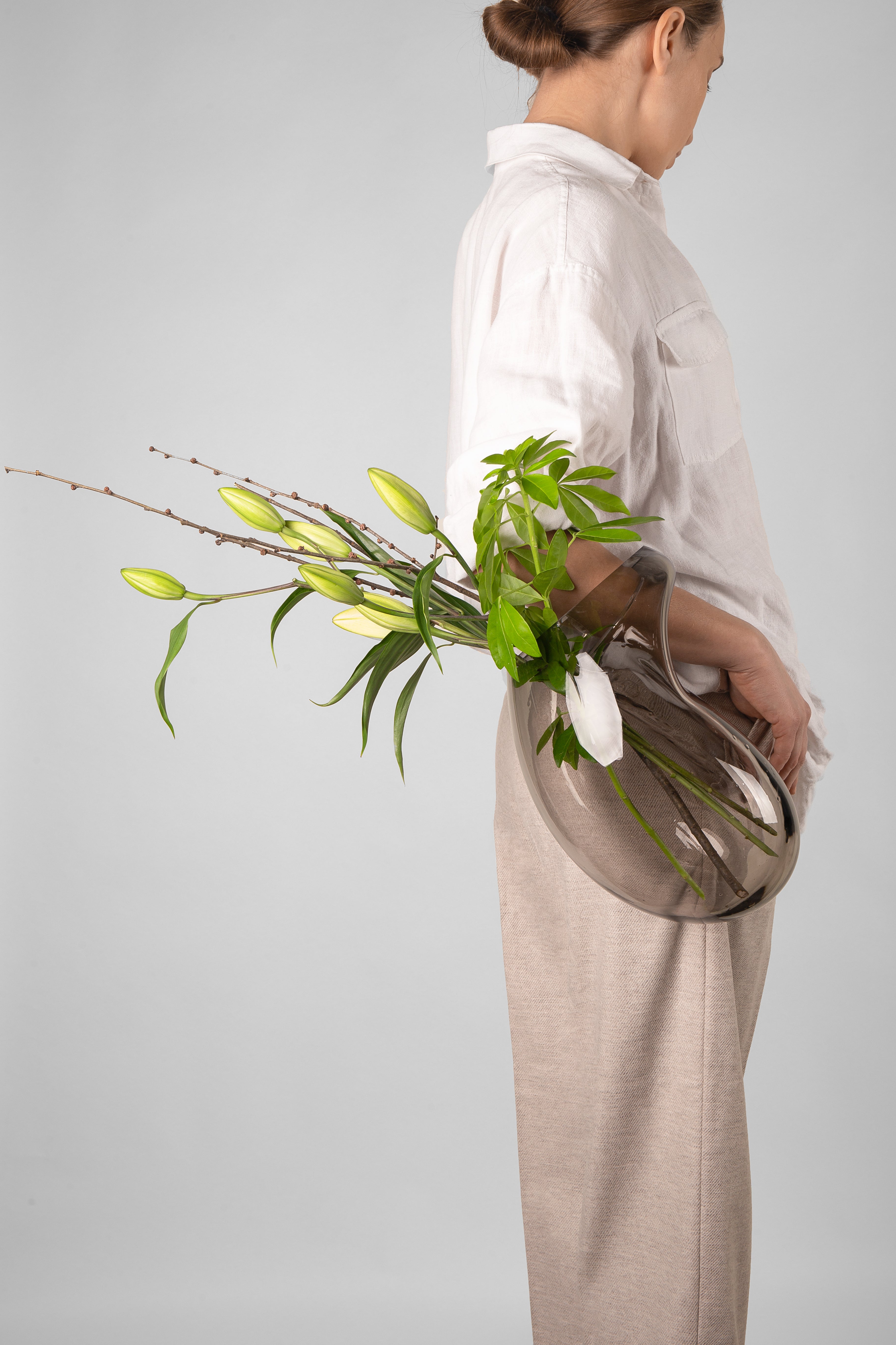 GUTTA BOON vase gray with black