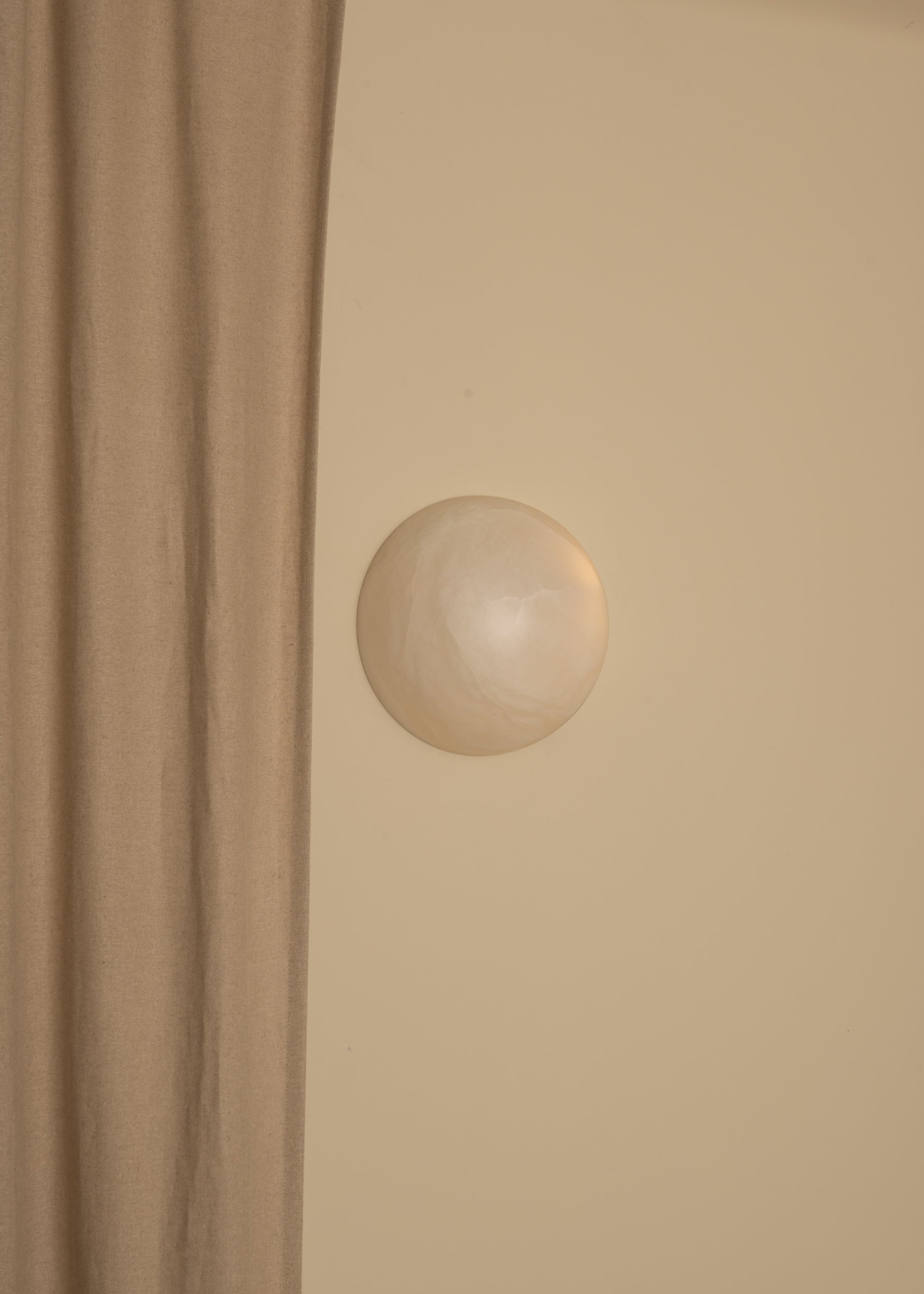HAVENO Wall Lamp White Alabaster