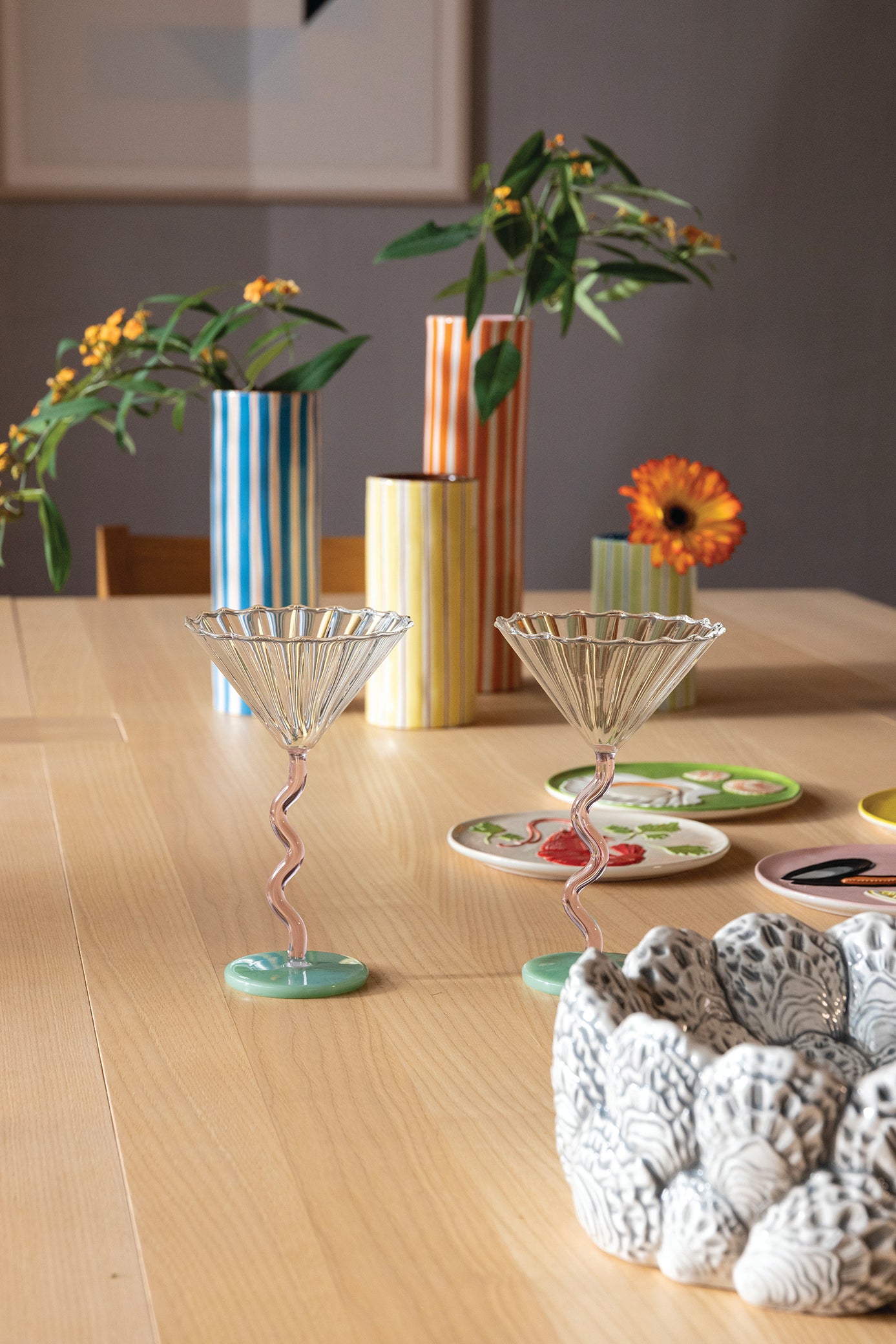 Set aus Glasbechern CURVE rosa mit grün