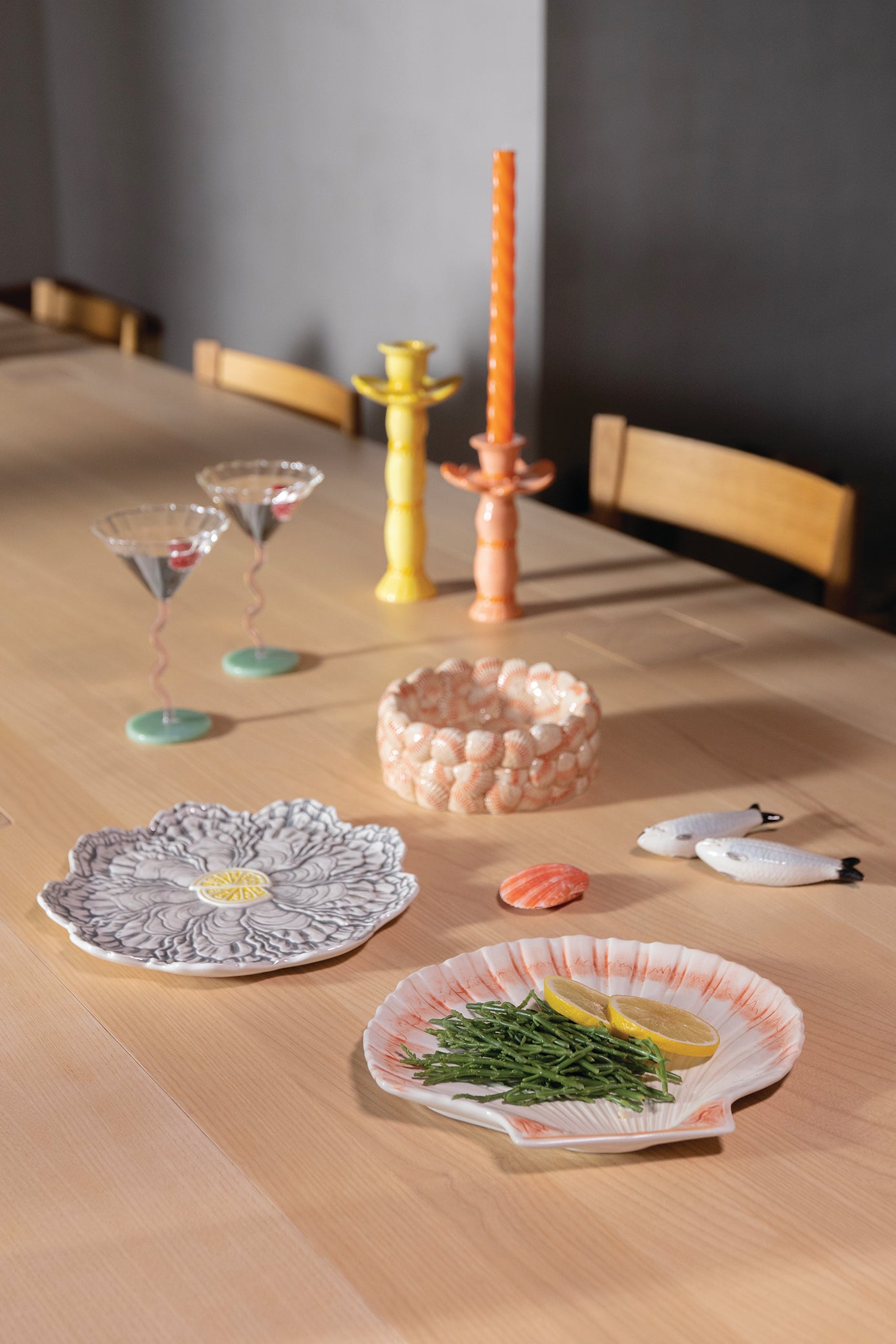 Gray OYSTER dessert plate with yellow