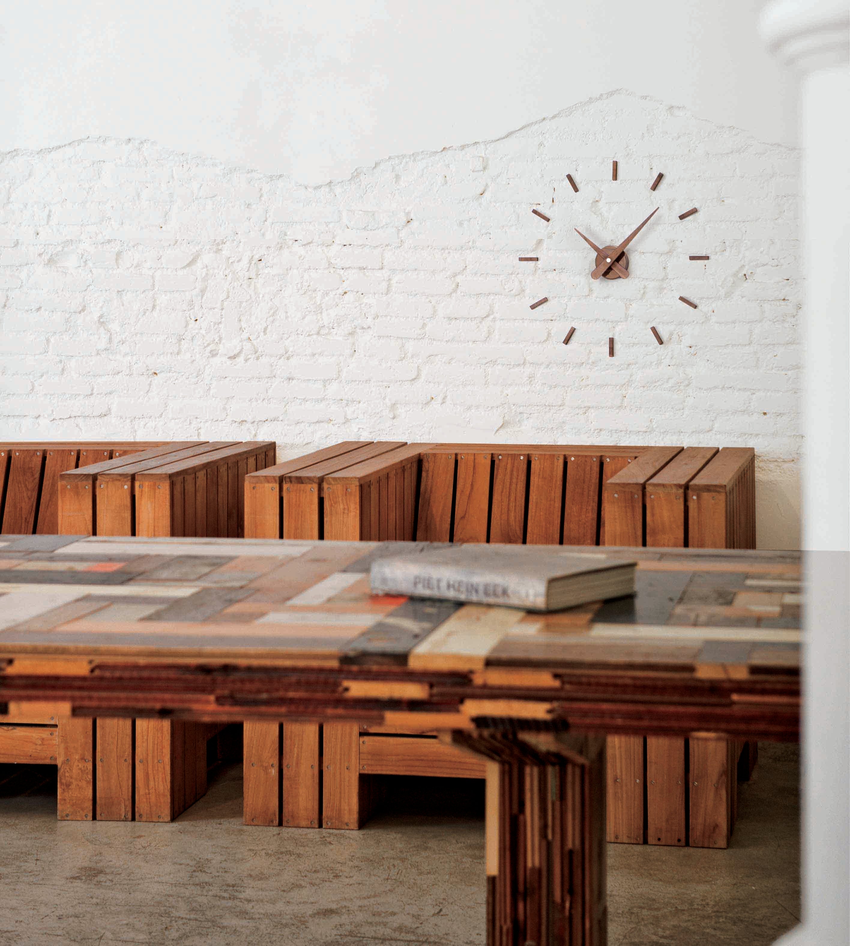 Zegar ścienny SUNSET drewno orzechowe