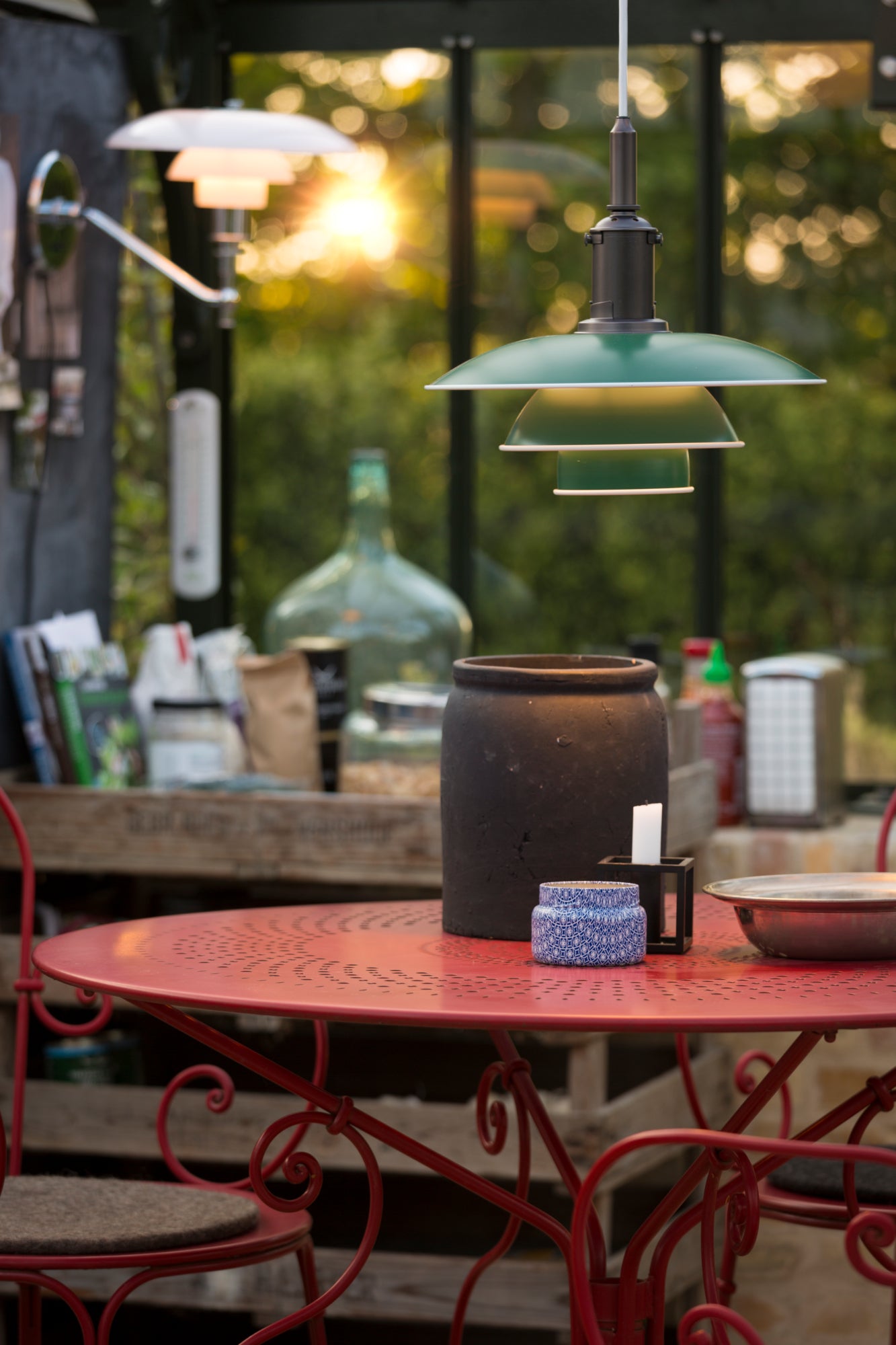 Lampa ścienna PH 3/2 biały z chromowaną podstawą