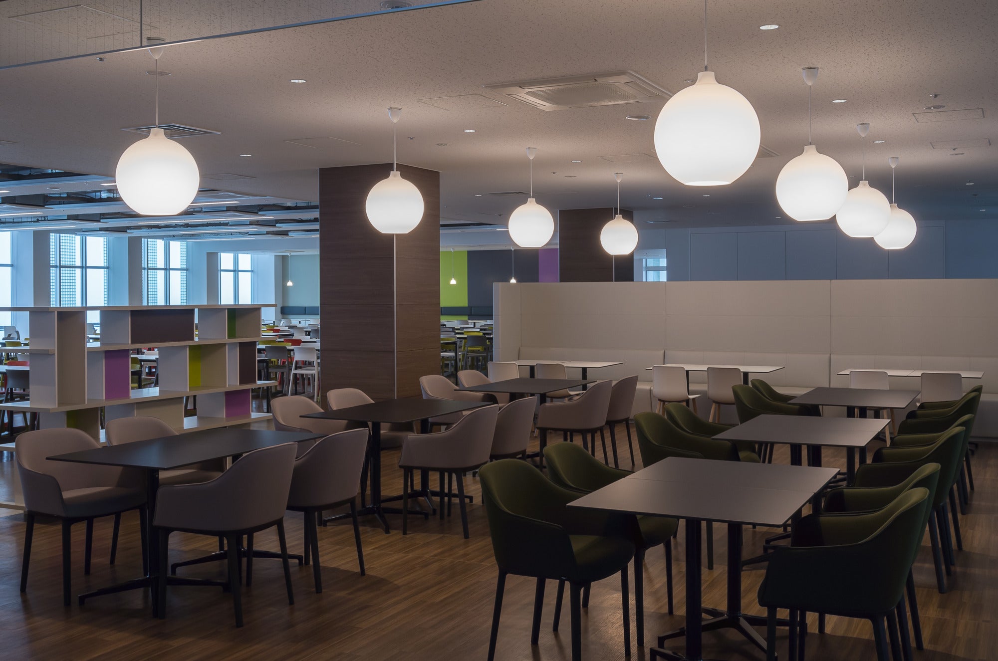 WOHLERT pendant lamp white glass