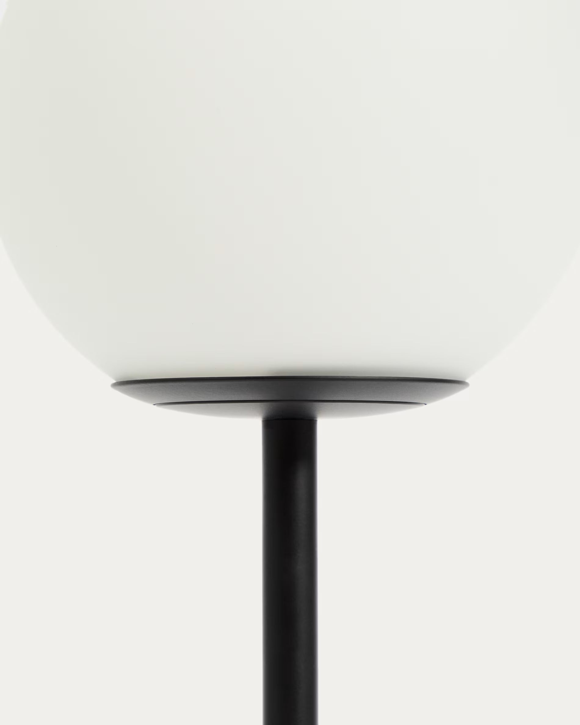BRISIA black table lamp