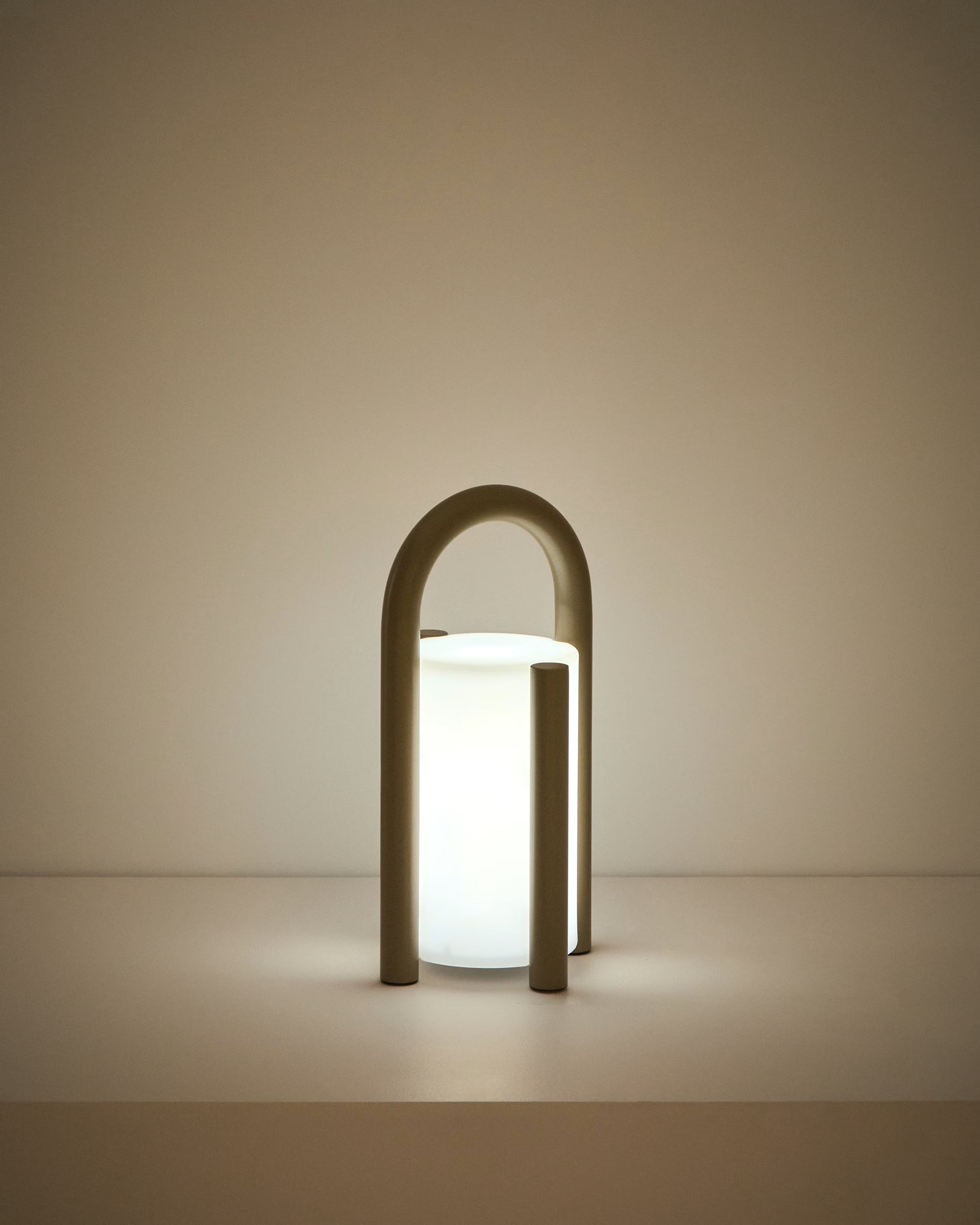 Tragbare Gartenlampe LEROS taupe