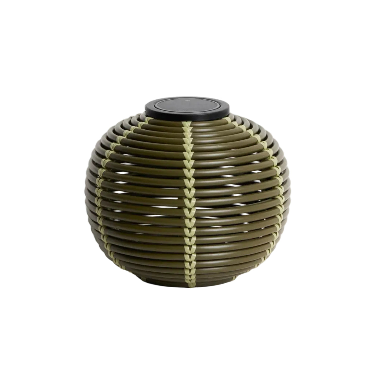 Lampa stołowa ogrodowa solarna LED GAROINA zielony rattan syntetyczny – Kave Home