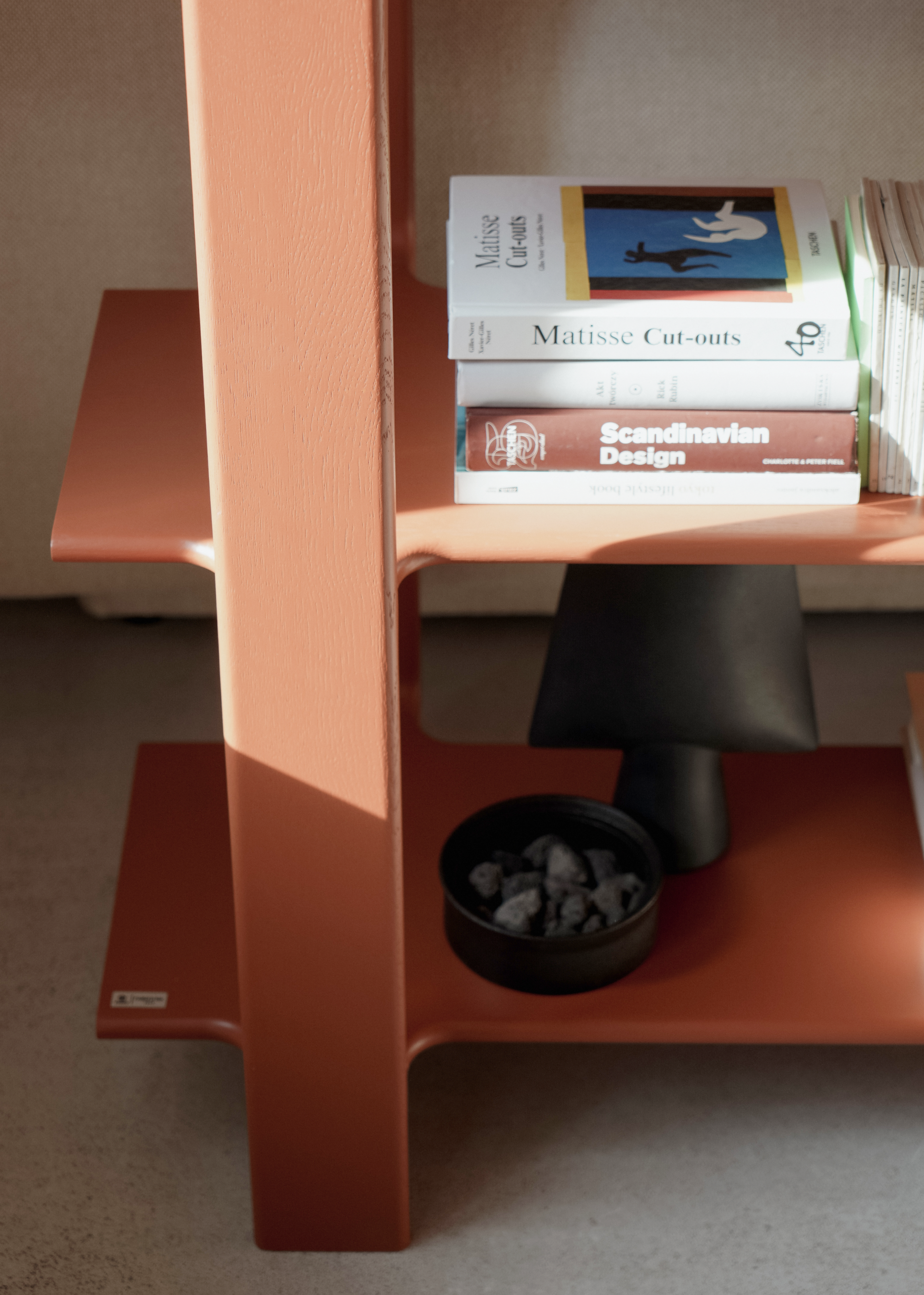 Regał LIGO burgundowe drewno dębowe