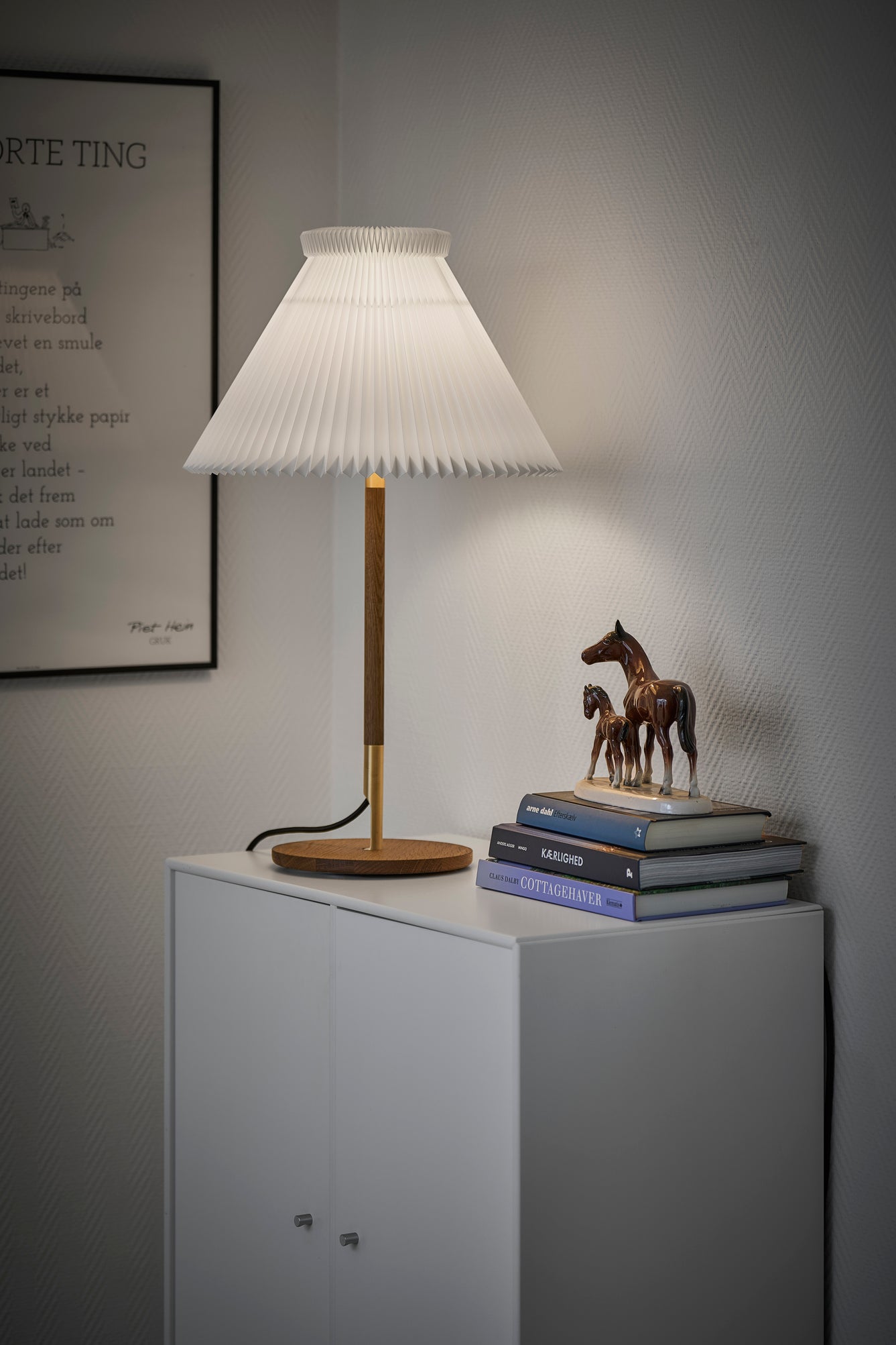 Lampa stołowa MODEL 328 wędzony dąb
