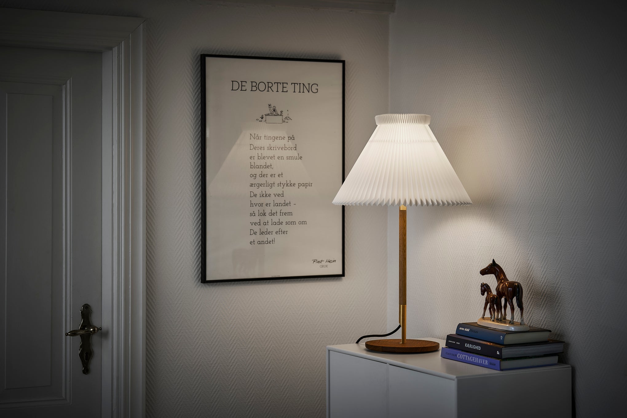 Lampa stołowa MODEL 328 wędzony dąb