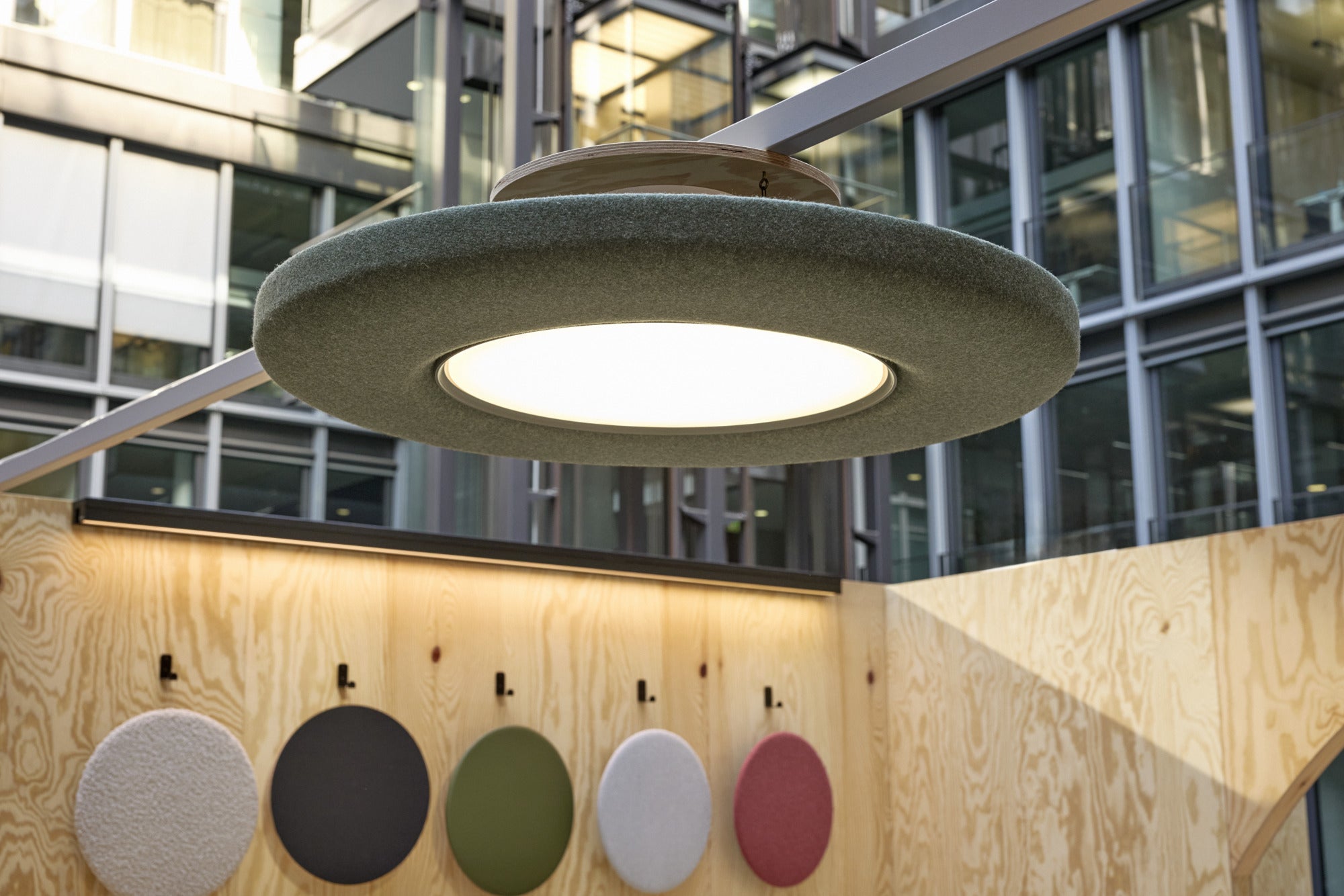 LP SLIM ACOUSTIC pendant lamp with black rim