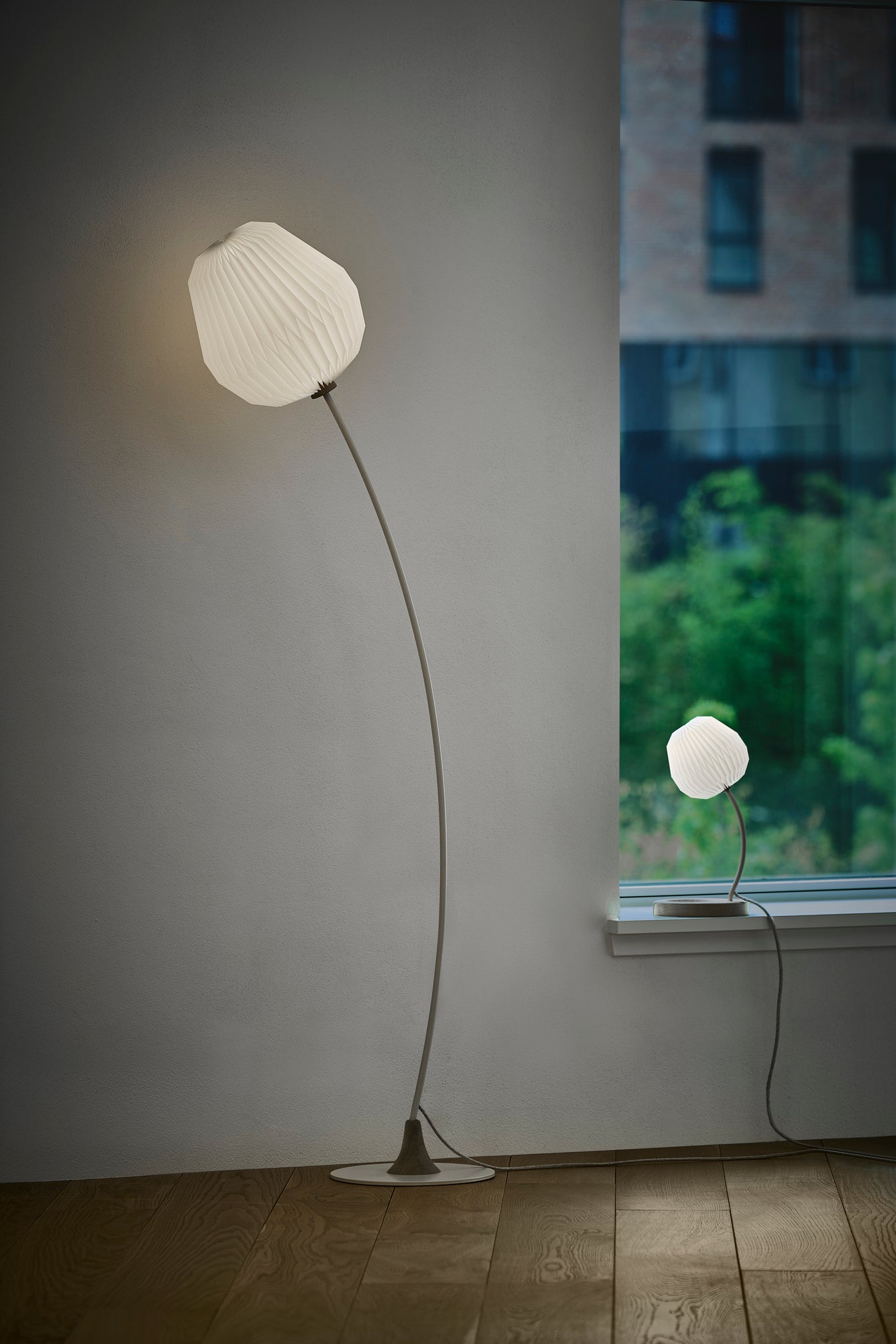 Lampa podłogowa MODEL 330 BOUQUET biały