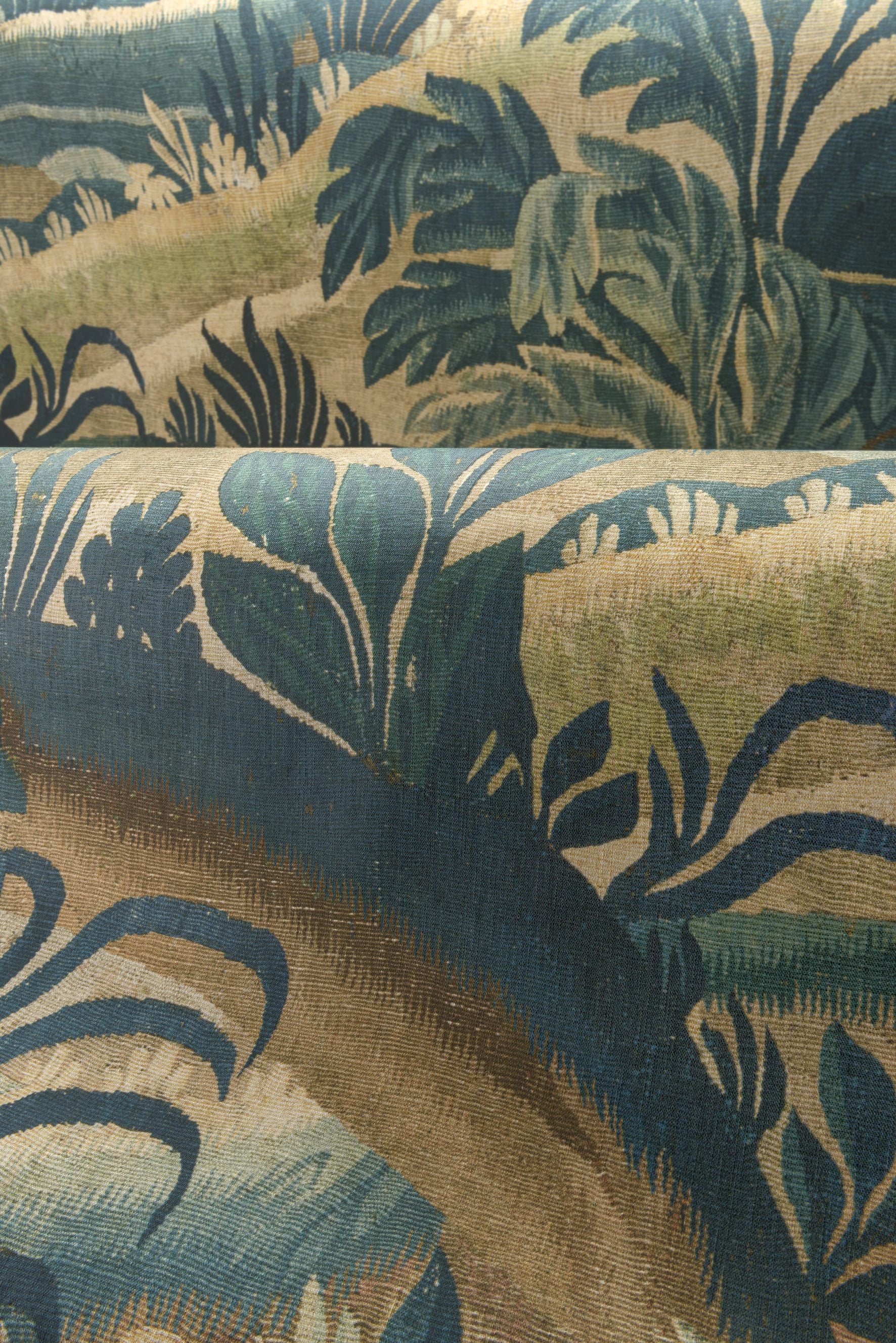 Textile wallpaper with a botanical motif COLLINES green with beige