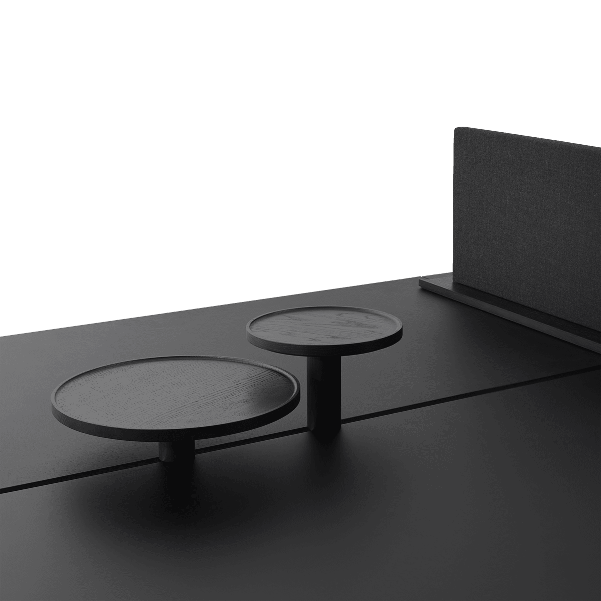 Bürotisch LINEAR SYSTEM HIGH - KONFIGURATION 2, schwarzes Nanolaminat mit schwarzem Gestell