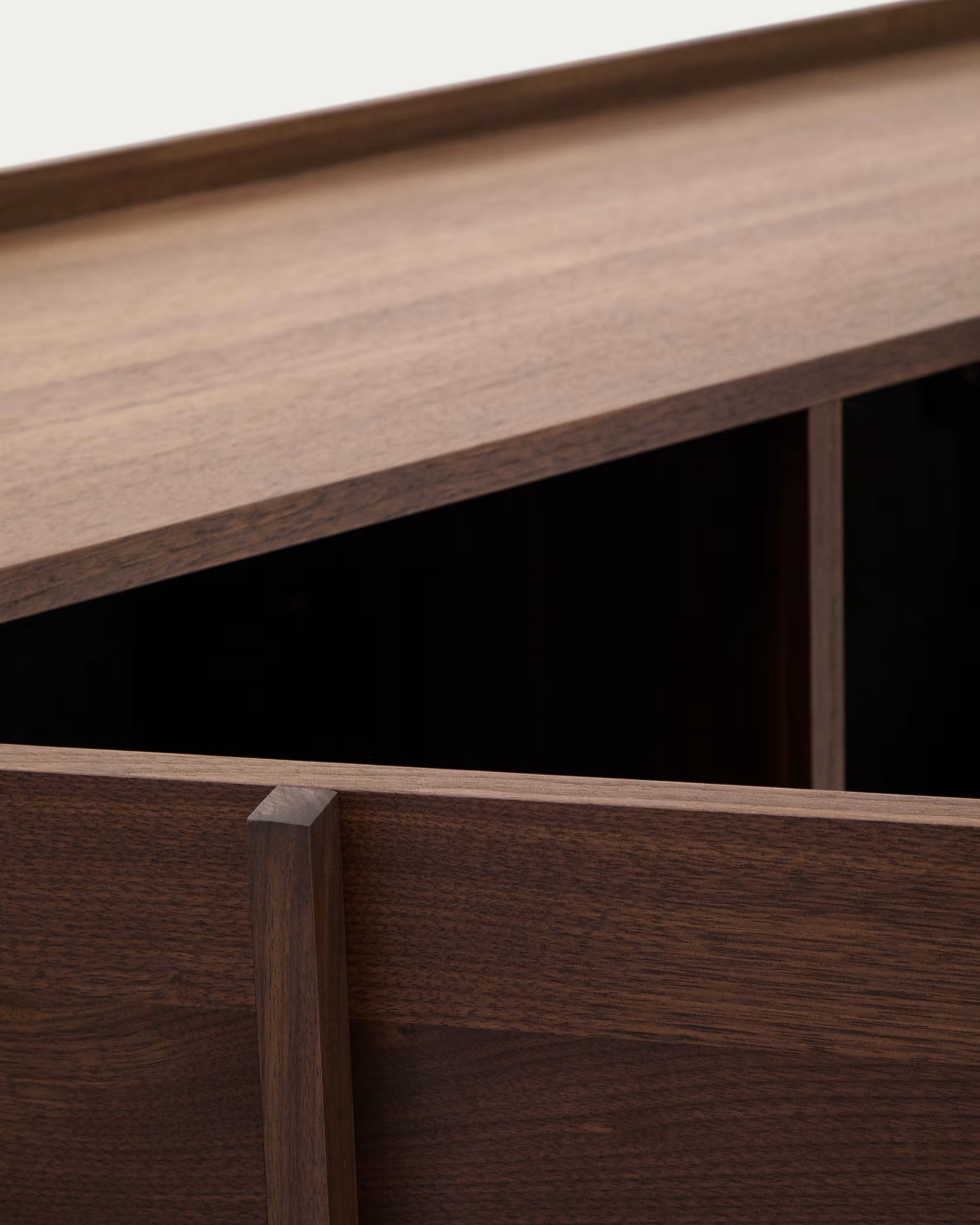 ONIX Chest of Drawers with Walnut Veneer