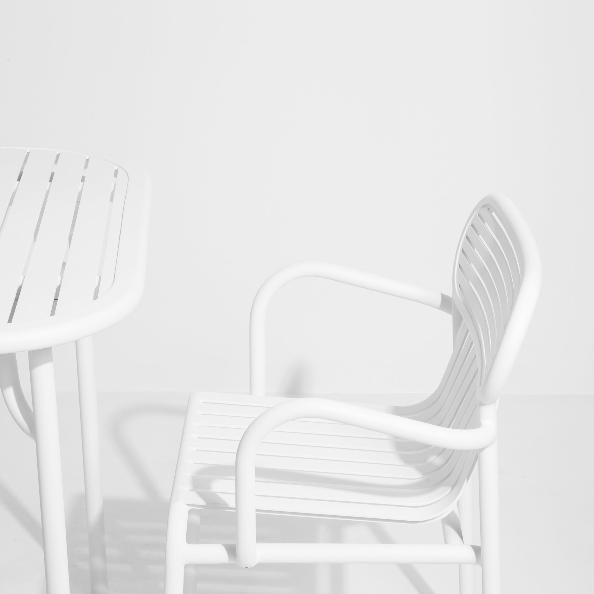Krzesło ogrodowe z podłokietnikami WEEK-END czerwony