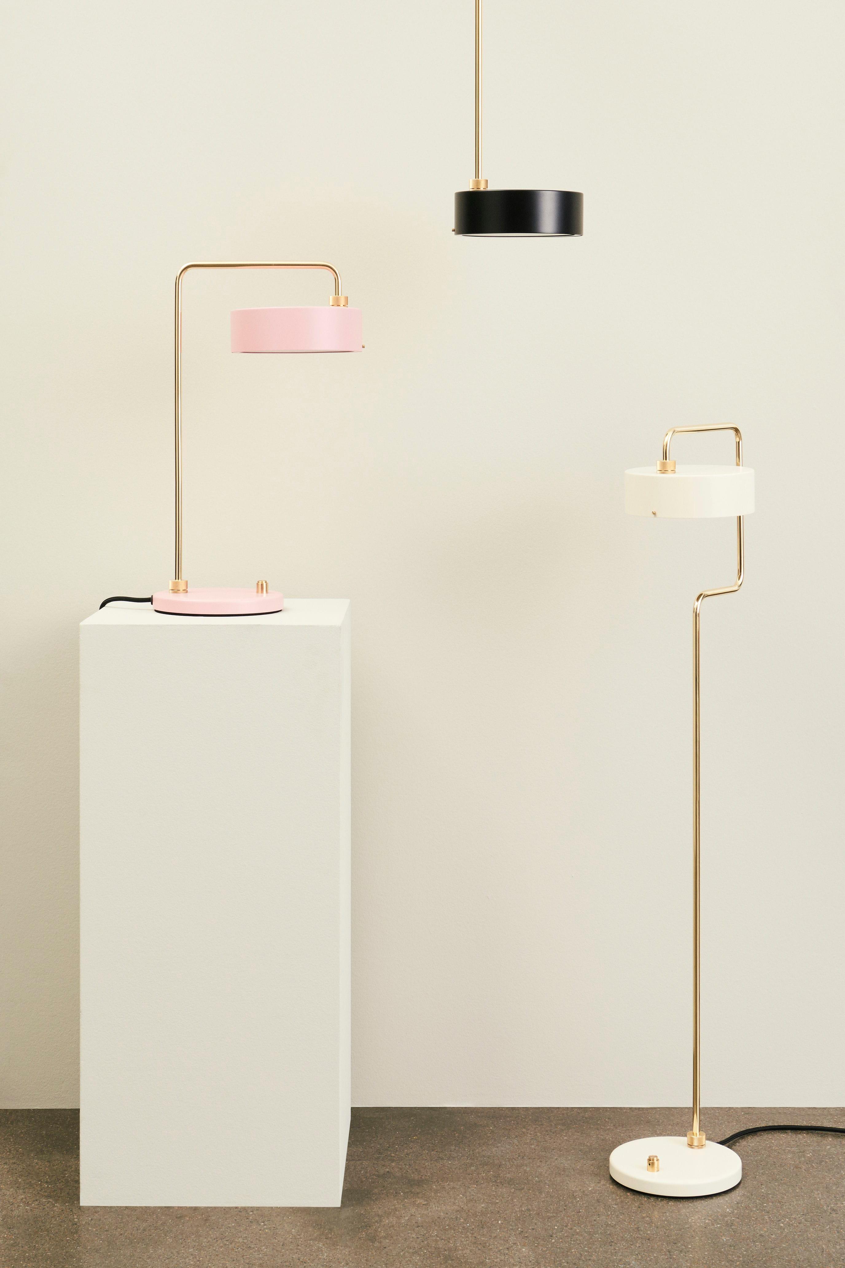 Zierliche Maschine Tischlampe hellrosa