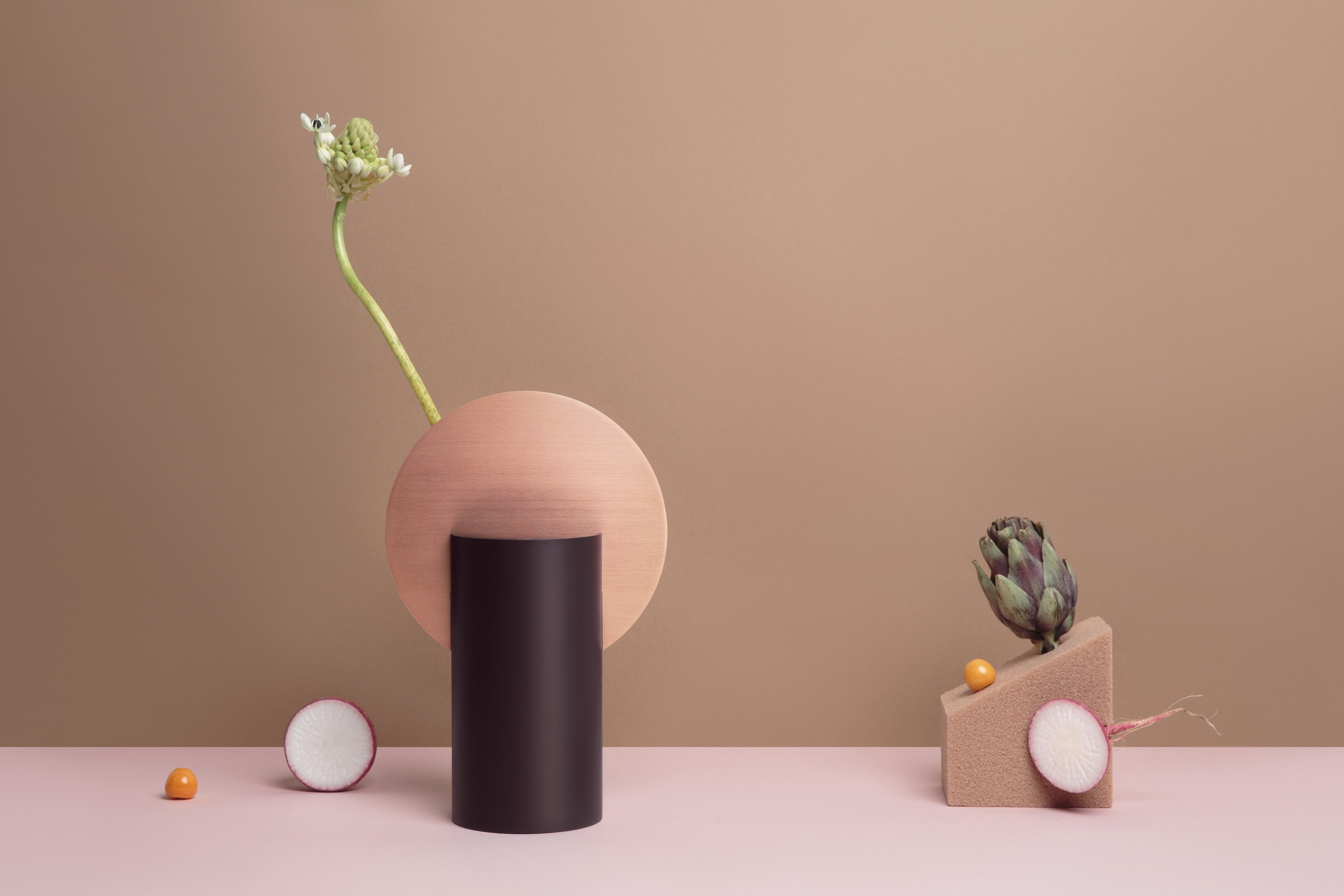 Vase MALEVICH bordeaux mit Kupfer