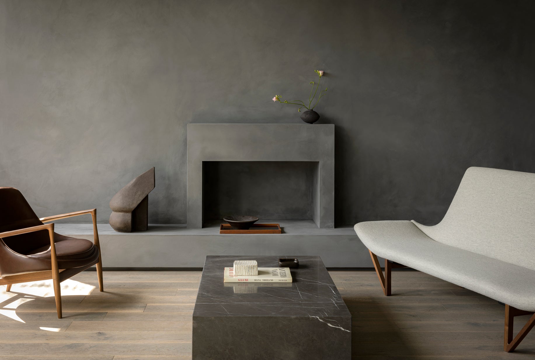 ELIZABETH armchair brown leather with oak base