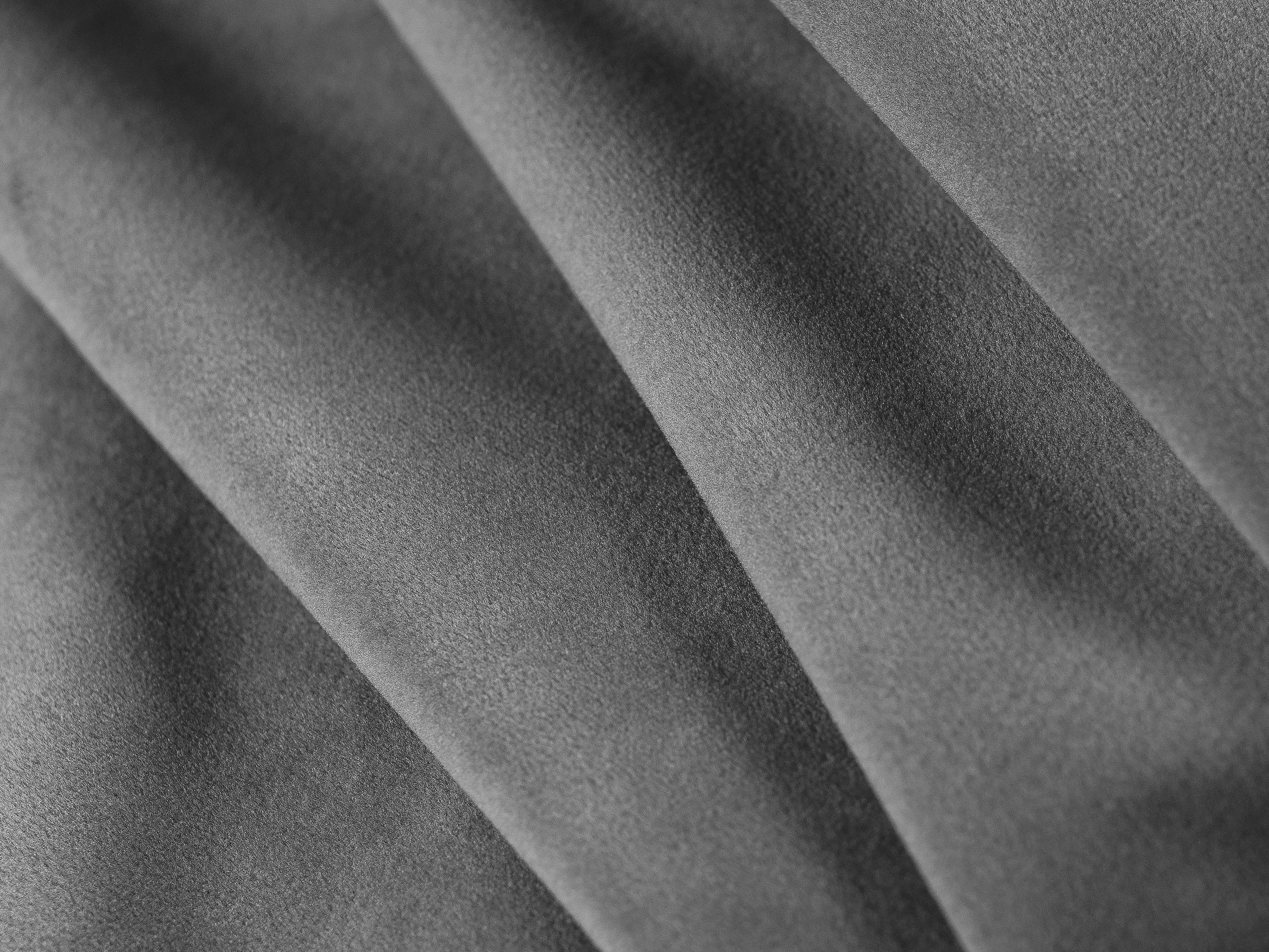 Sofa aksamitna 3-osobowa LUPINE szary do salonu – Micadoni