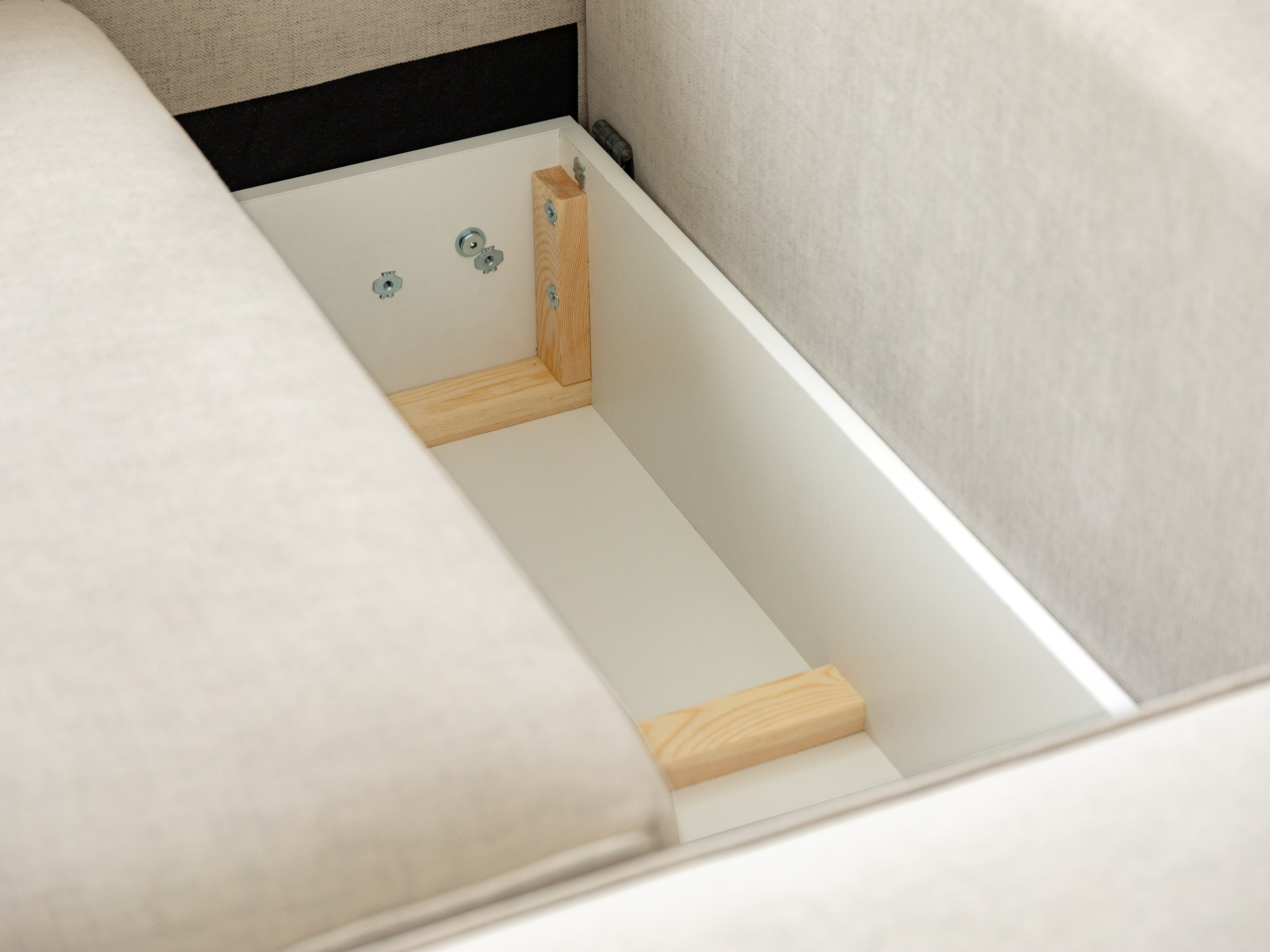 Narożnik prawostronny 3-osobowy z funkcją spania VICTOR ceglany szenil