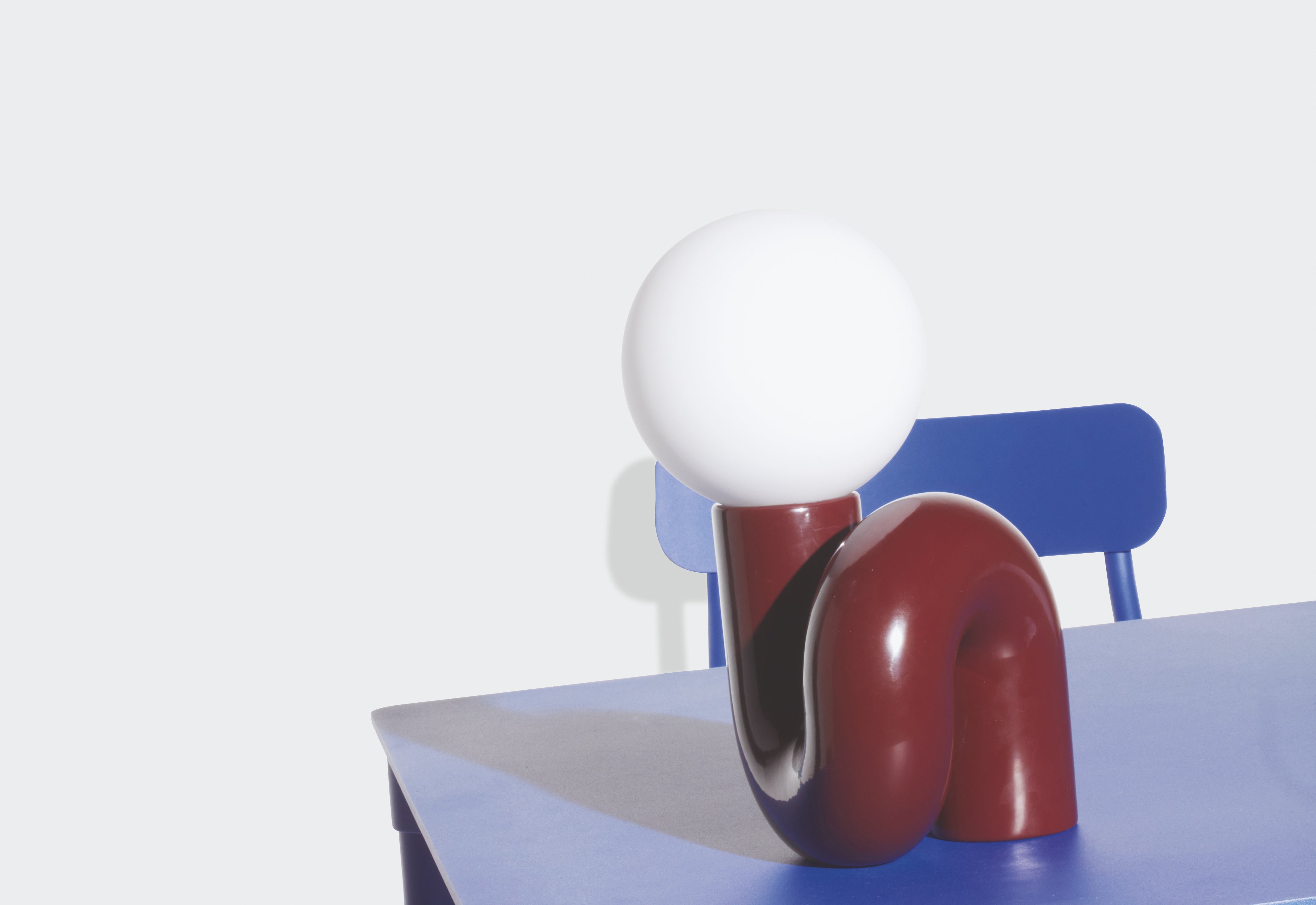 Lampa stołowa NEOTENIC wiśniowy – Petite Friture