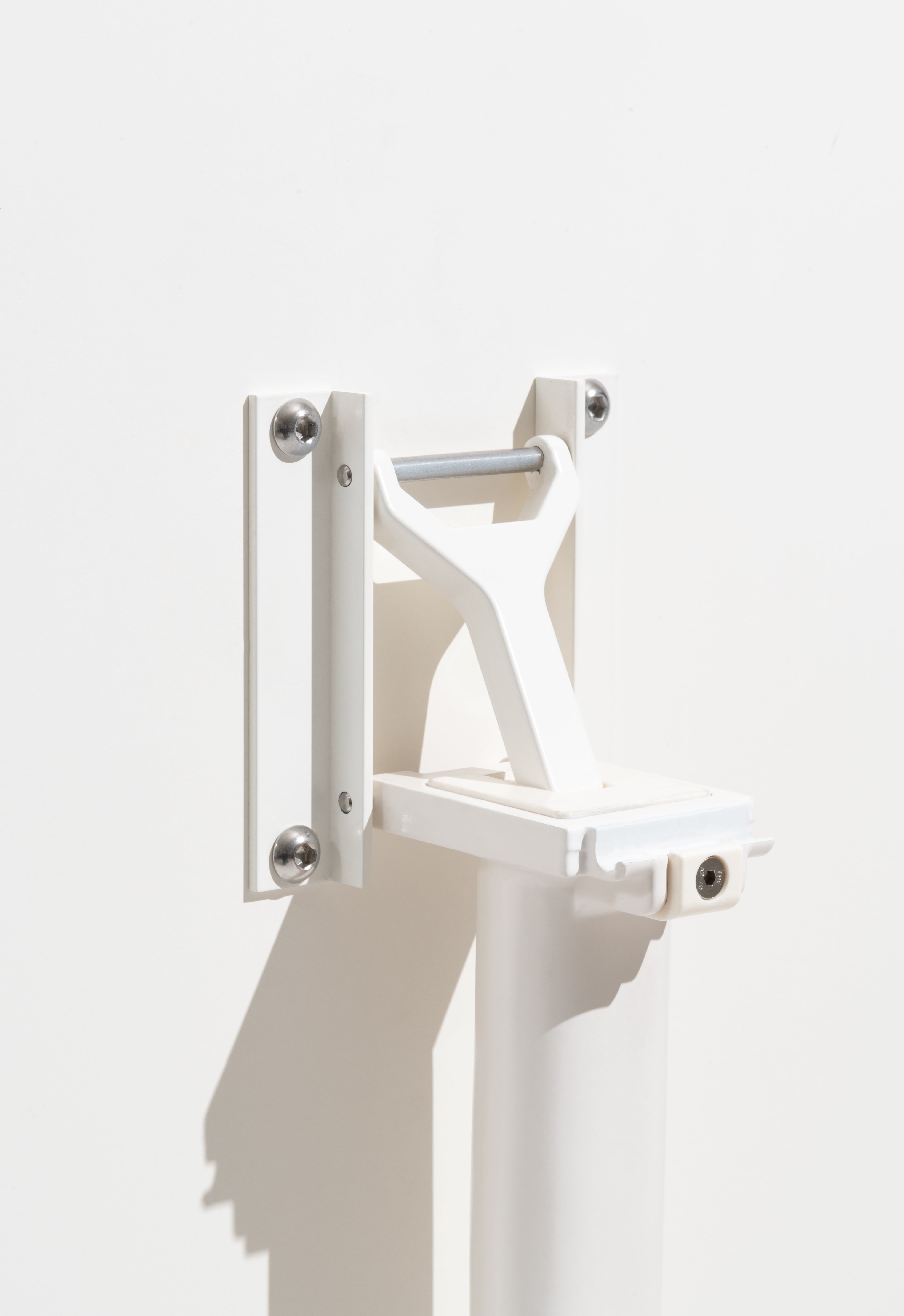 Round outdoor table CENTRAL white